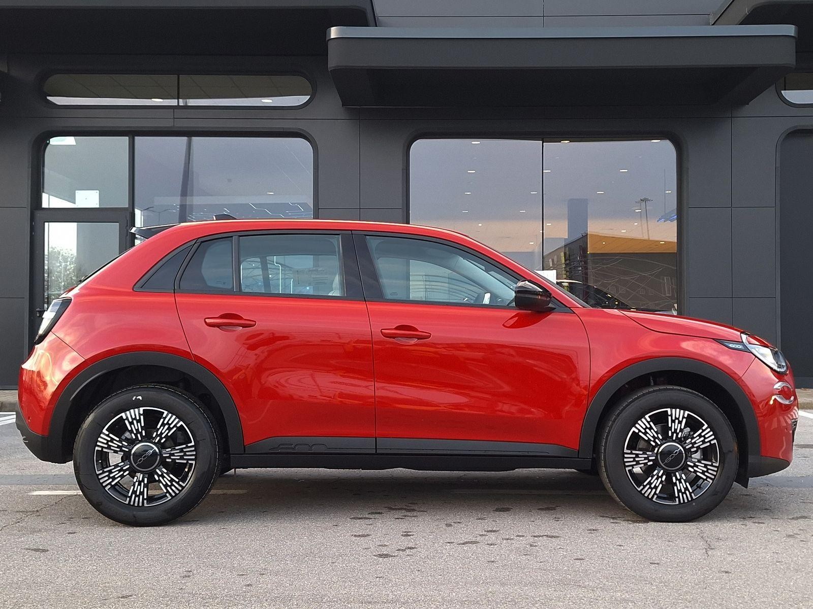 4 - Fiat 600 1.2 hybrid 110cv icon edct