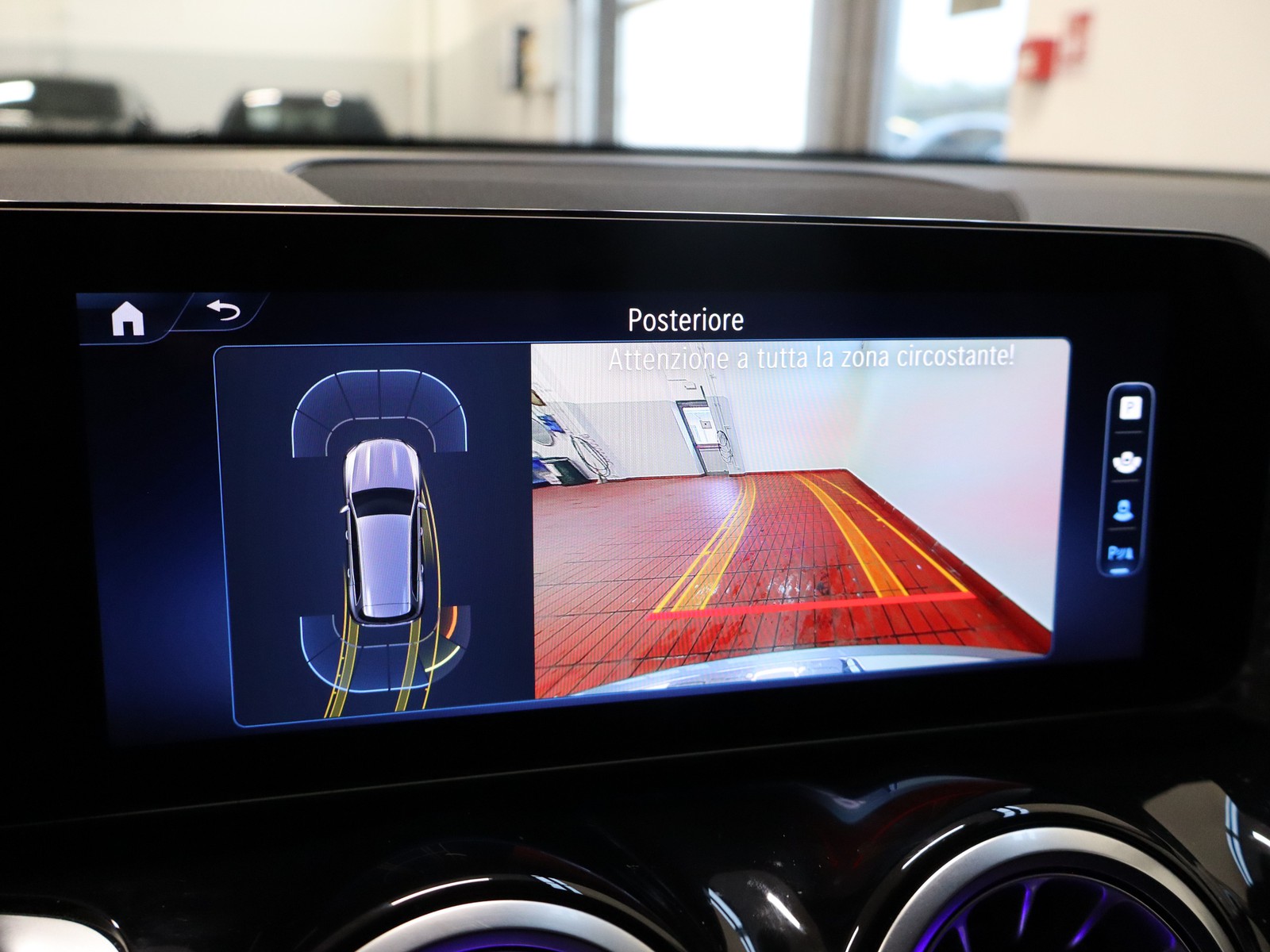 11 - Mercedes GLB 200 d progressive advanced plus 4matic 8g-dct