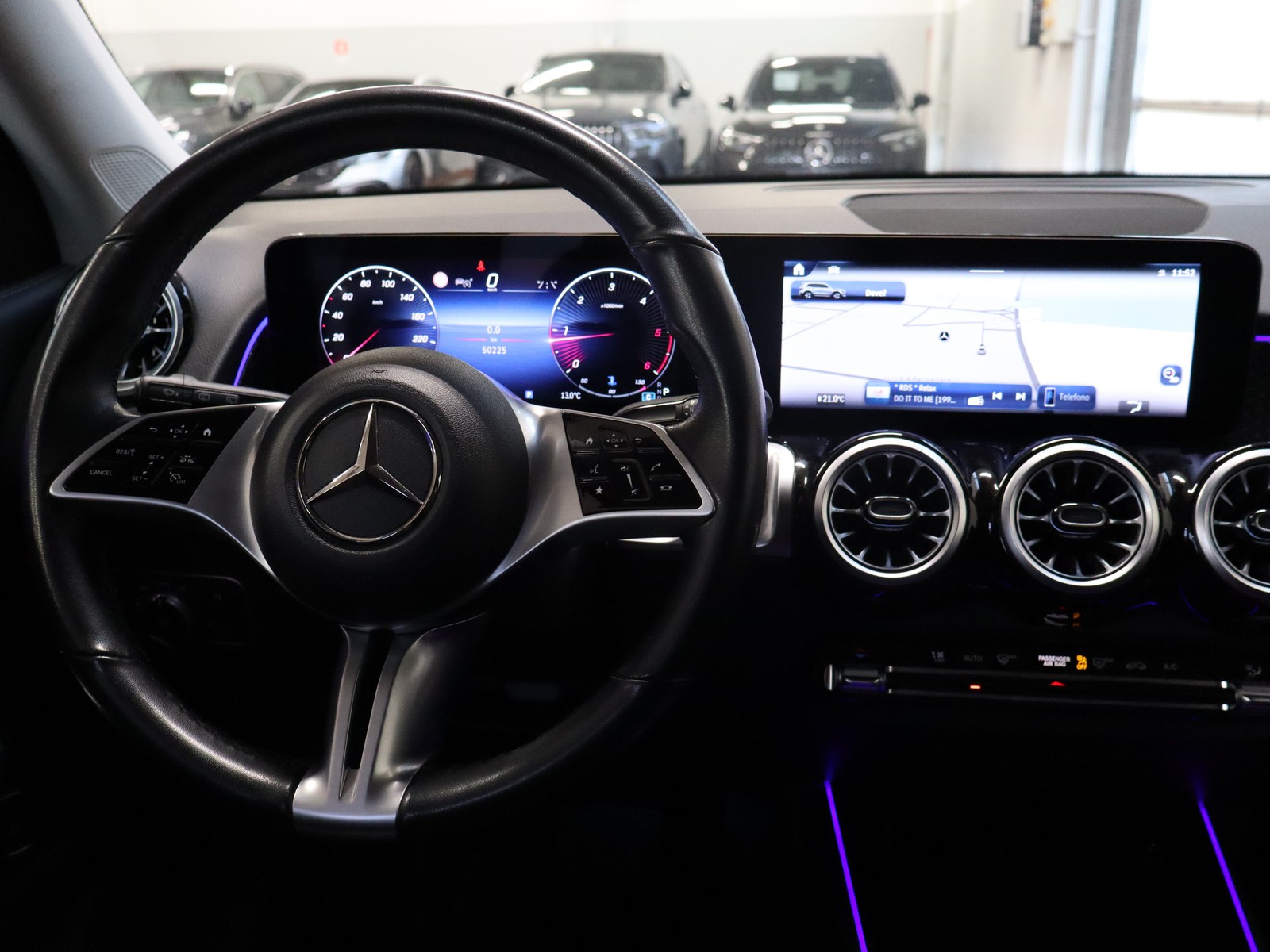 12 - Mercedes GLB 200 d progressive advanced plus 4matic 8g-dct