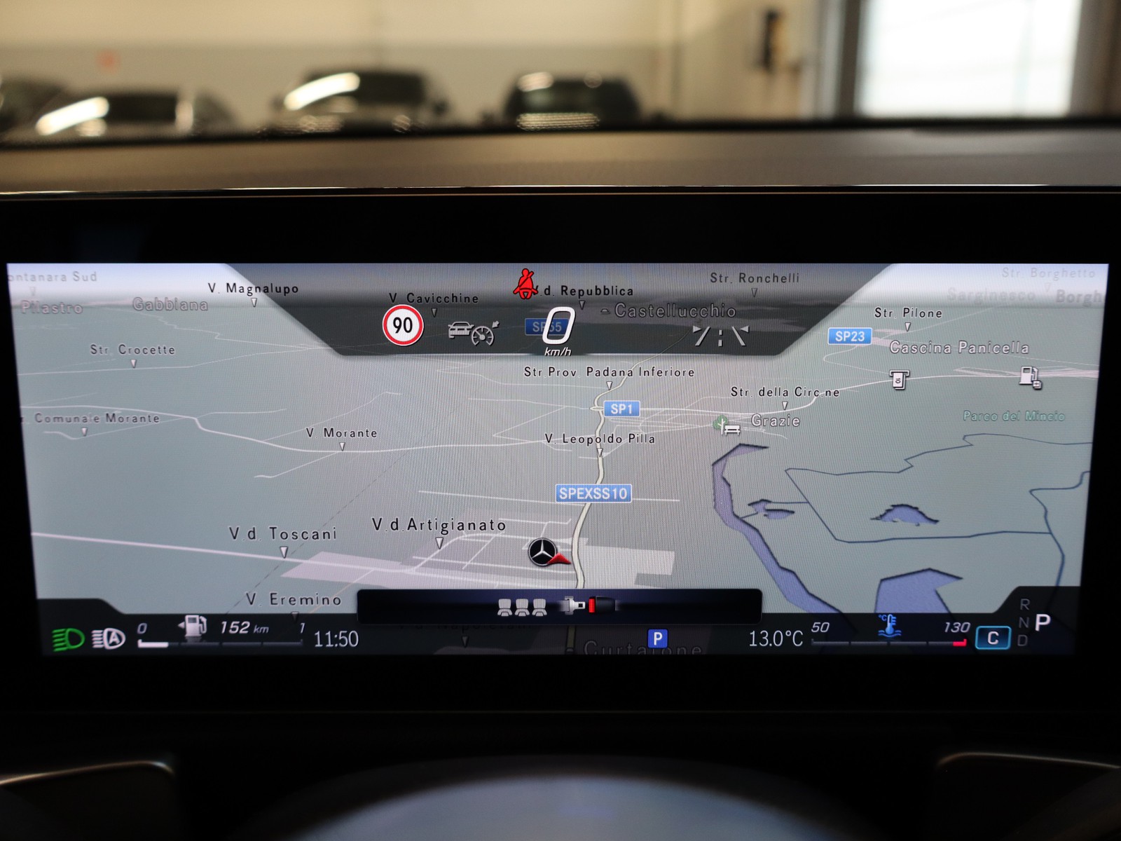 16 - Mercedes GLB 200 d progressive advanced plus 4matic 8g-dct