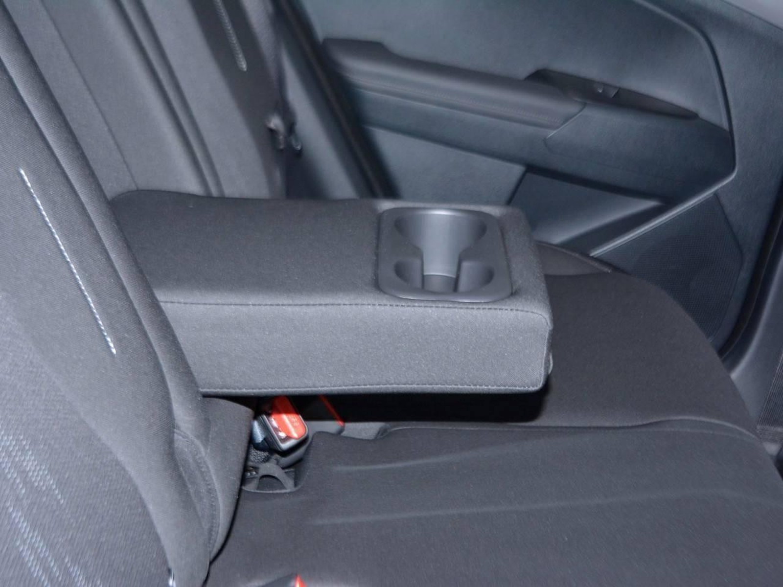 6 - Kia Sportage 1.6 t-gdi hev style 2wd at6