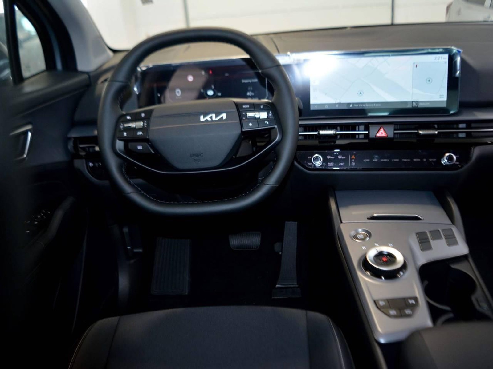 9 - Kia Sportage 1.6 t-gdi hev style 2wd at6