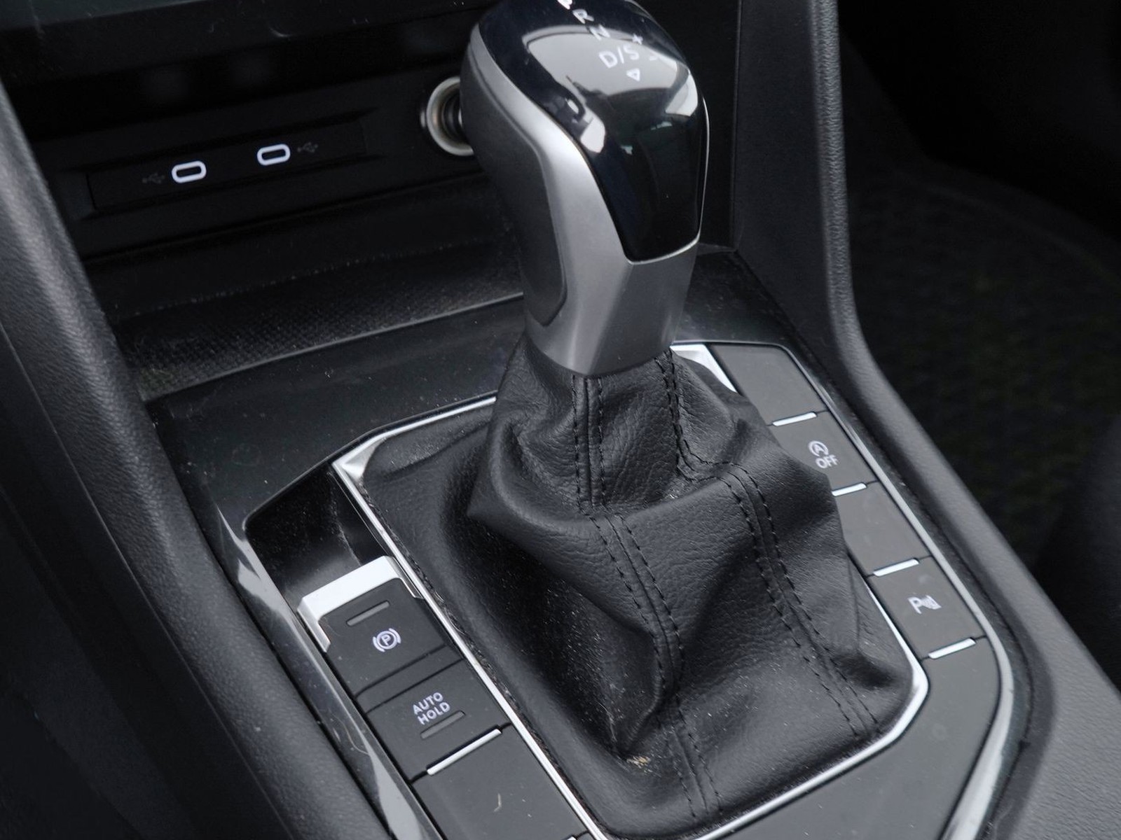 22 - Volkswagen Tiguan 1.5 tsi act 150cv life dsg