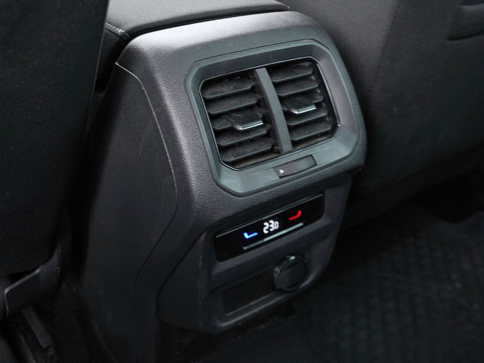 26 - Volkswagen Tiguan 1.5 tsi act 150cv life dsg