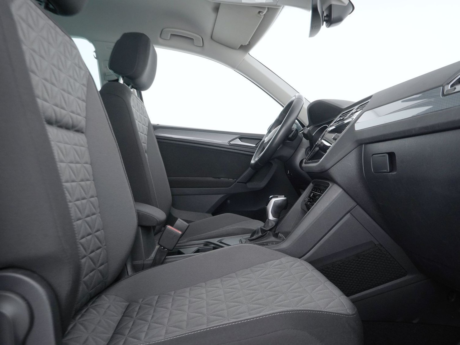 8 - Volkswagen Tiguan 1.5 tsi act 150cv life dsg