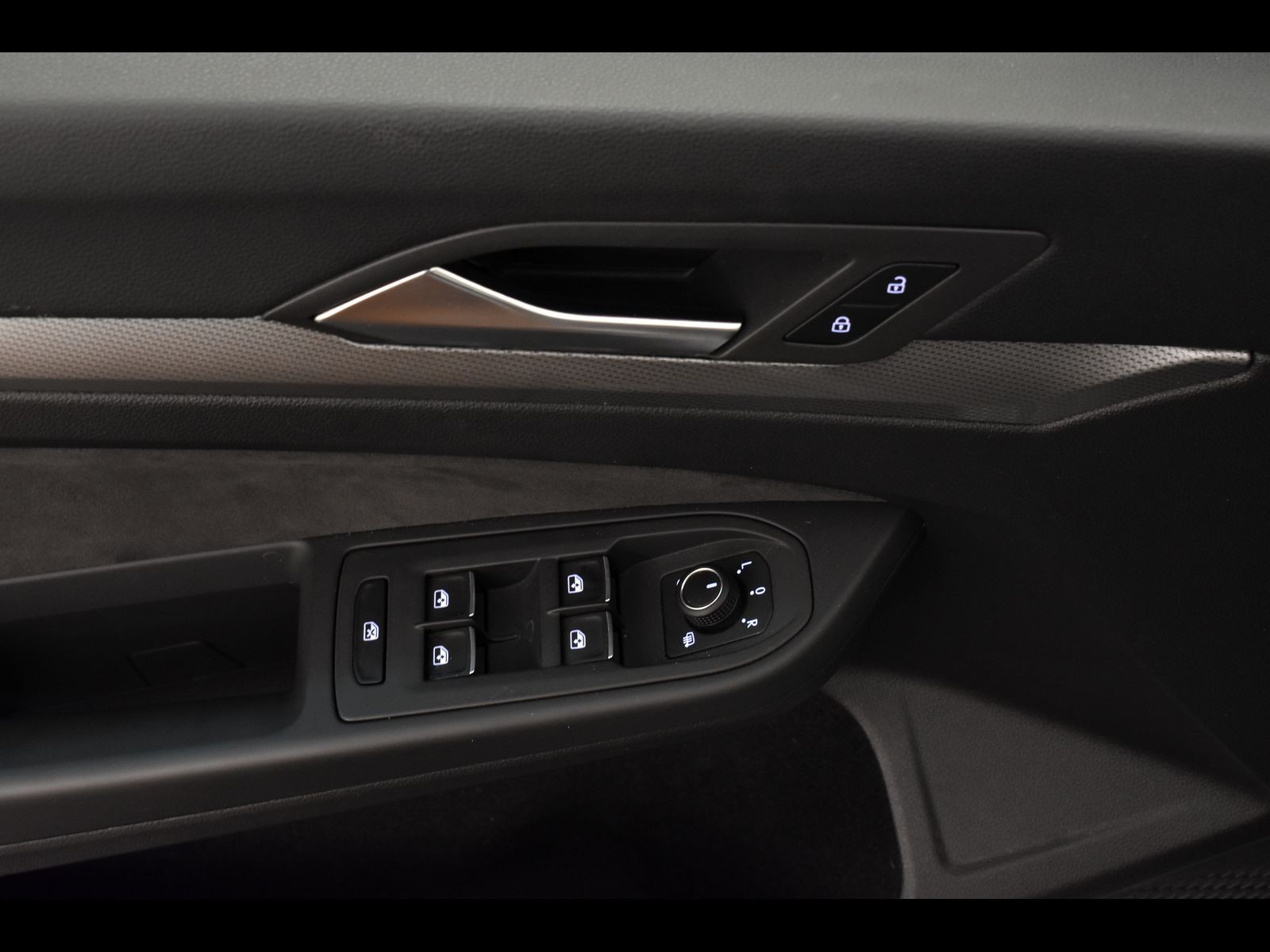 17 - Volkswagen Golf 2.0 tdi scr 150cv style dsg