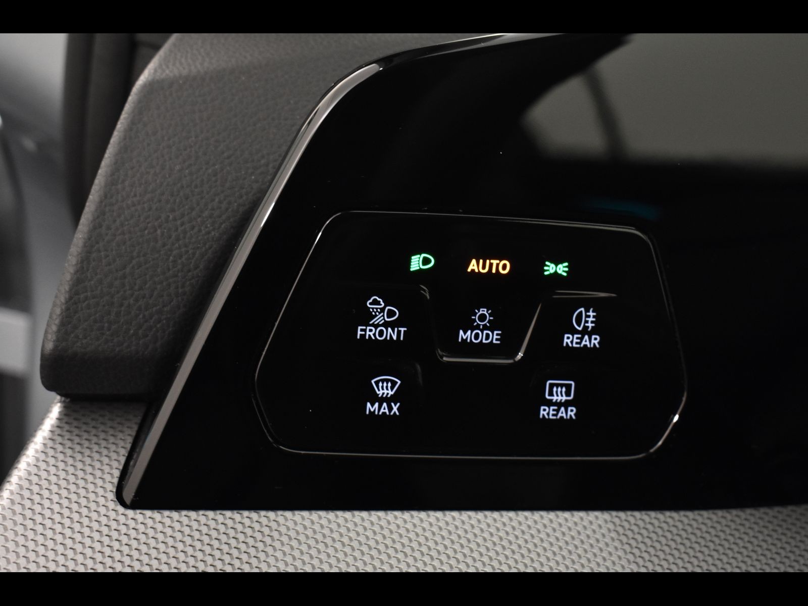 18 - Volkswagen Golf 2.0 tdi scr 150cv style dsg