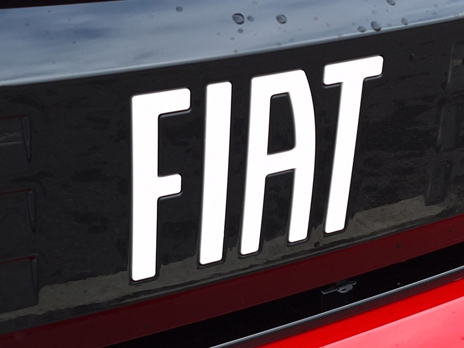24 - Fiat Grande Panda 1.2 hybrid 110cv pop