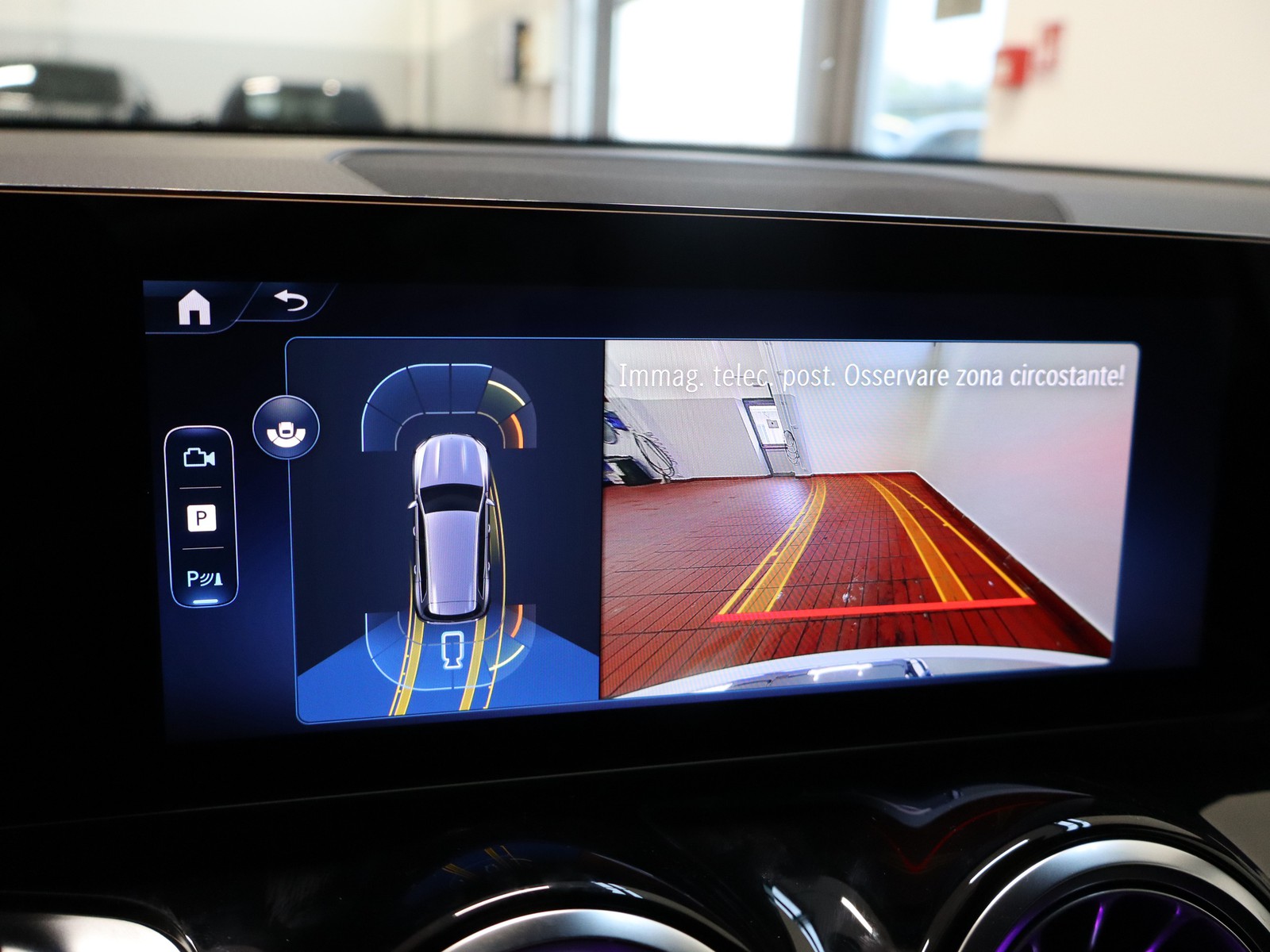 11 - Mercedes GLB 200 d progressive advanced plus 8g-dct