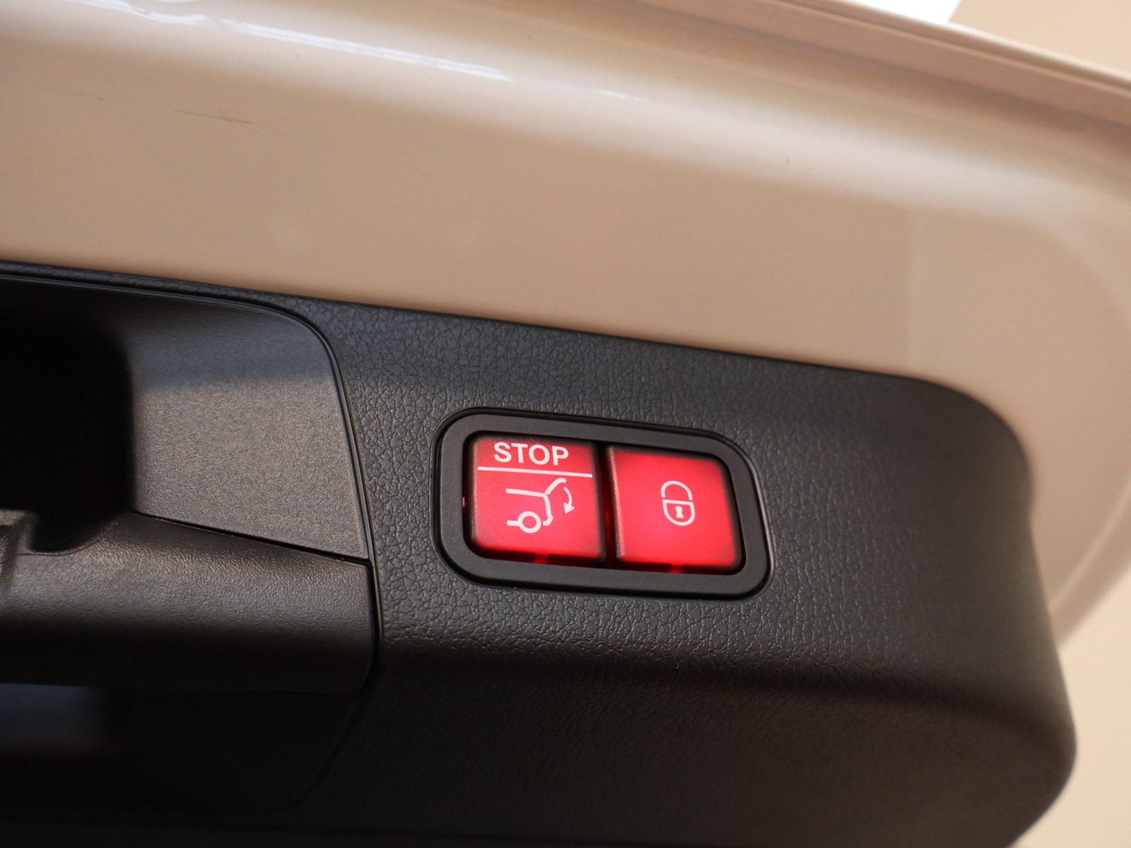 18 - Mercedes GLB 200 d progressive advanced plus 8g-dct