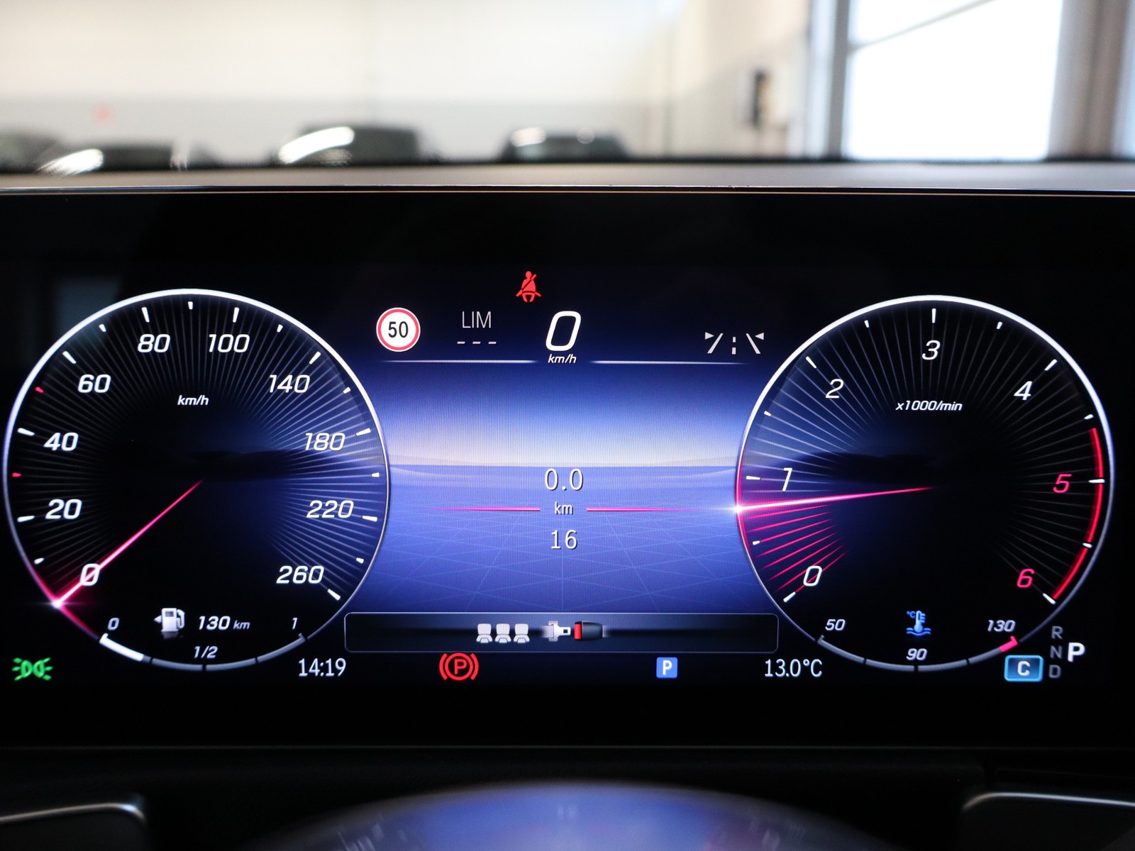 9 - Mercedes GLB 200 d progressive advanced plus 8g-dct