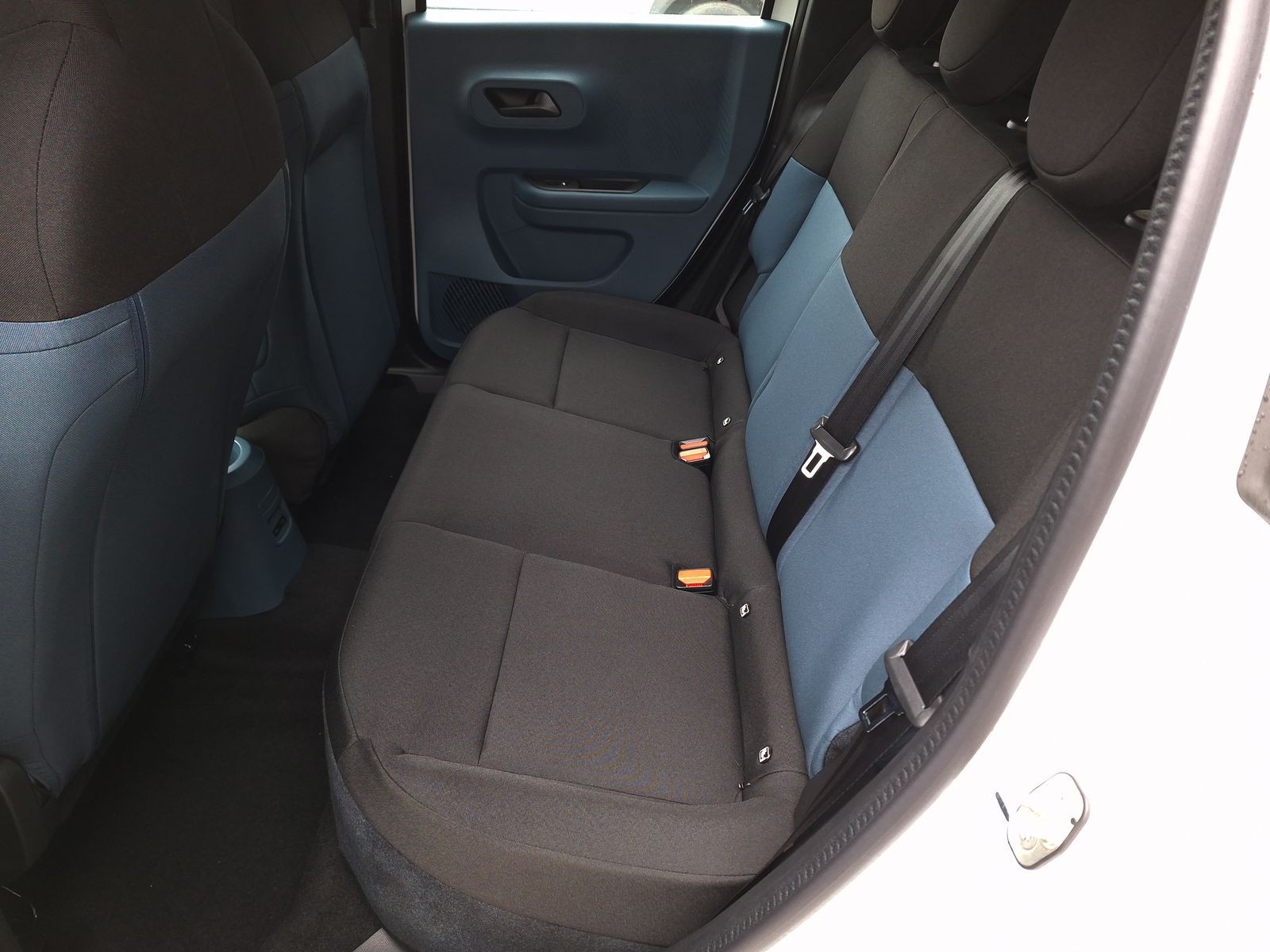 12 - Fiat Grande Panda 1.2 hybrid 110cv business