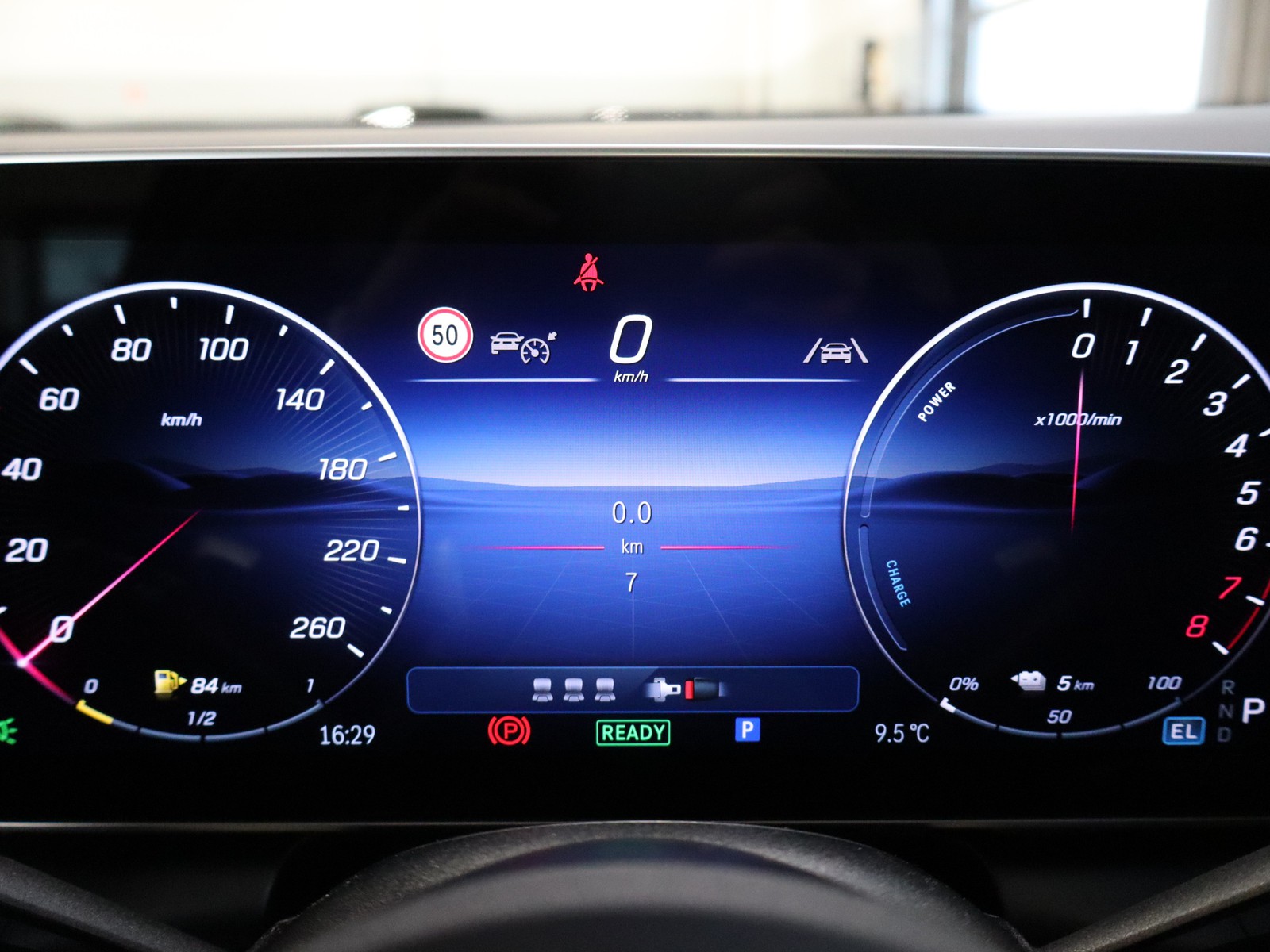 9 - Mercedes GLC coupe 300 e plug-in-hybrid amg line premium tech 4matic 9g-tronic