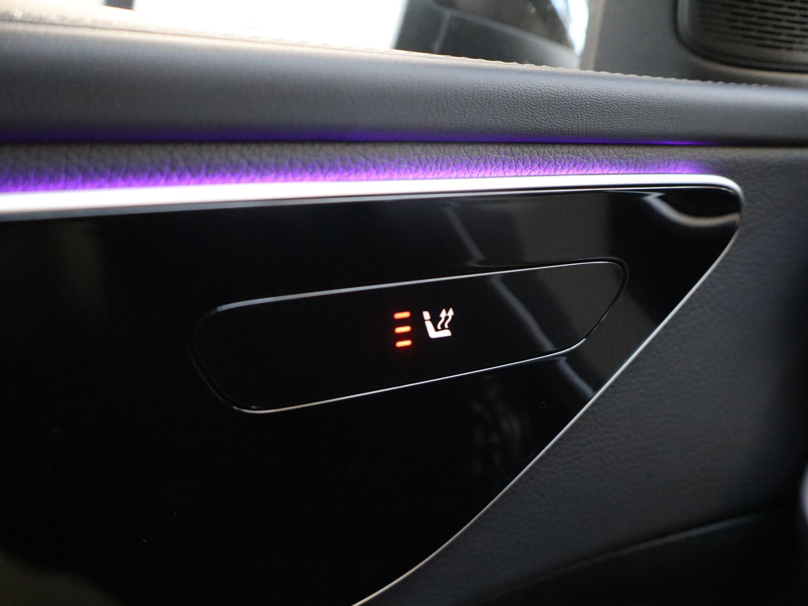 14 - Mercedes Classe C berlina 220 d mild hybrid 200cv amg line advanced 4matic 9g-tronic