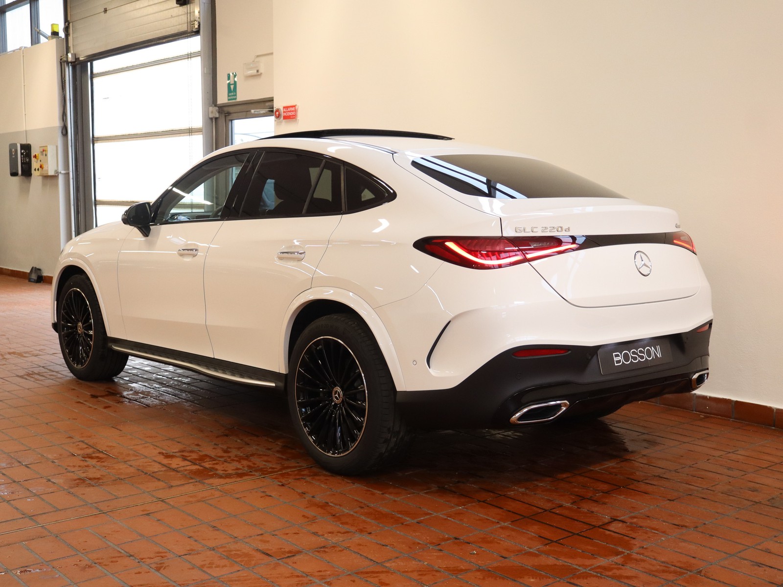 5 - Mercedes GLC coupe 220 d amg line premium 4matic 9g-tronic