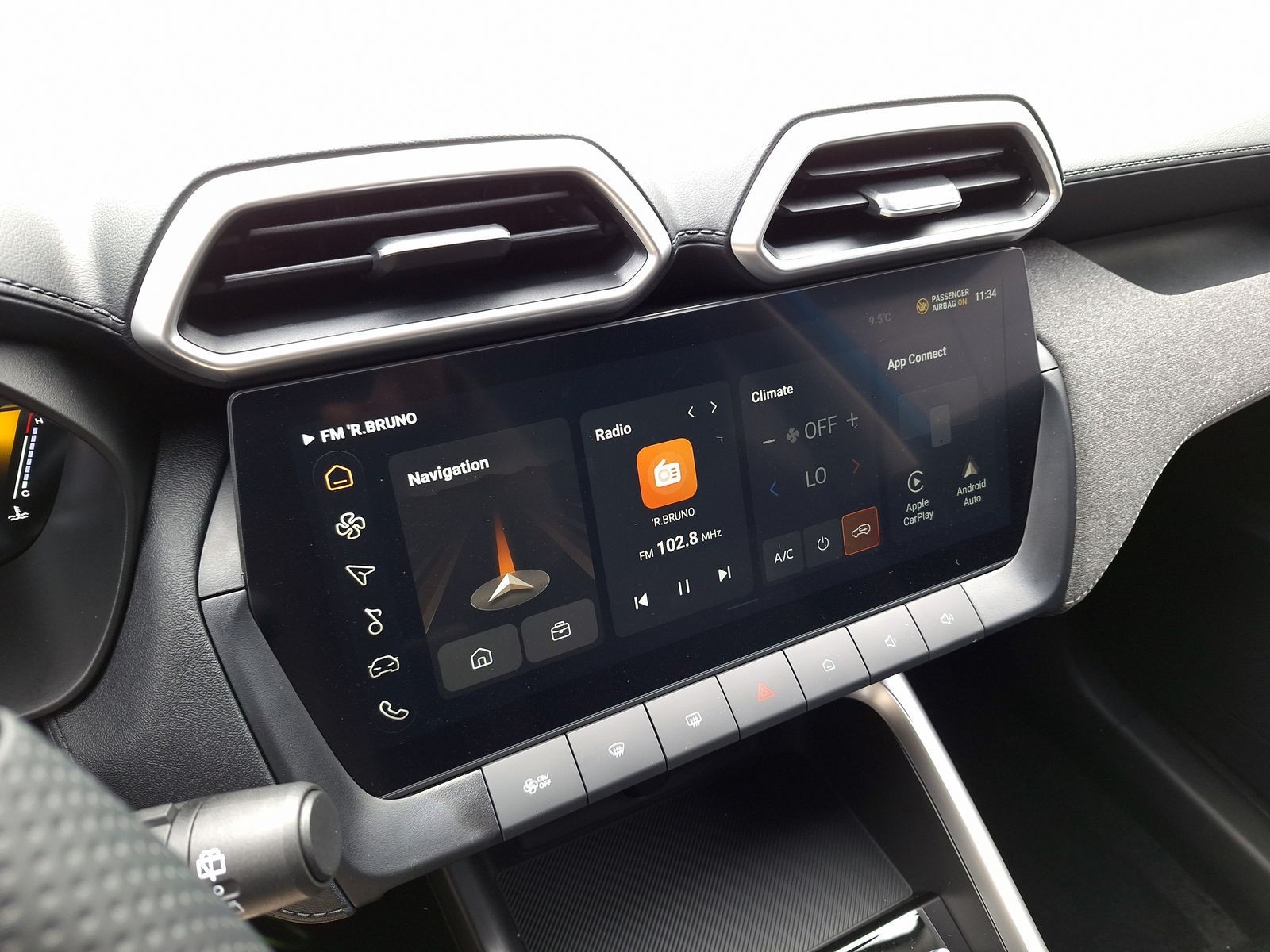 16 - Mg ZS 1.5 hybrid+ comfort auto