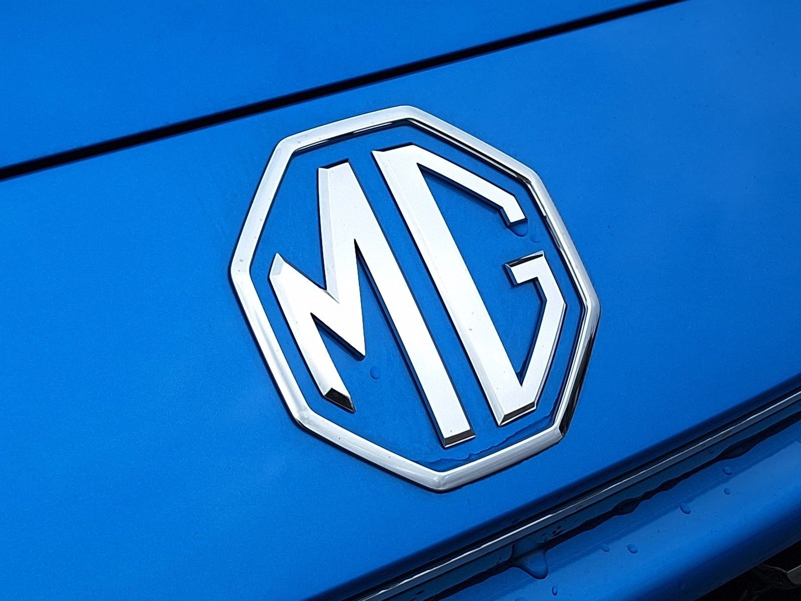 24 - Mg ZS 1.5 hybrid+ comfort auto