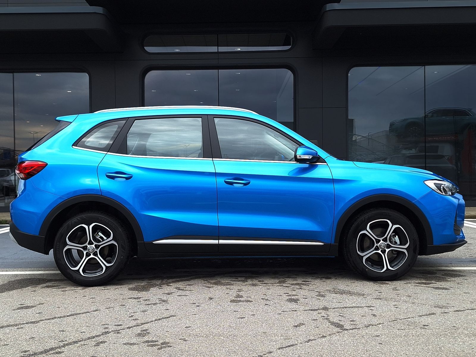 4 - Mg ZS 1.5 hybrid+ comfort auto