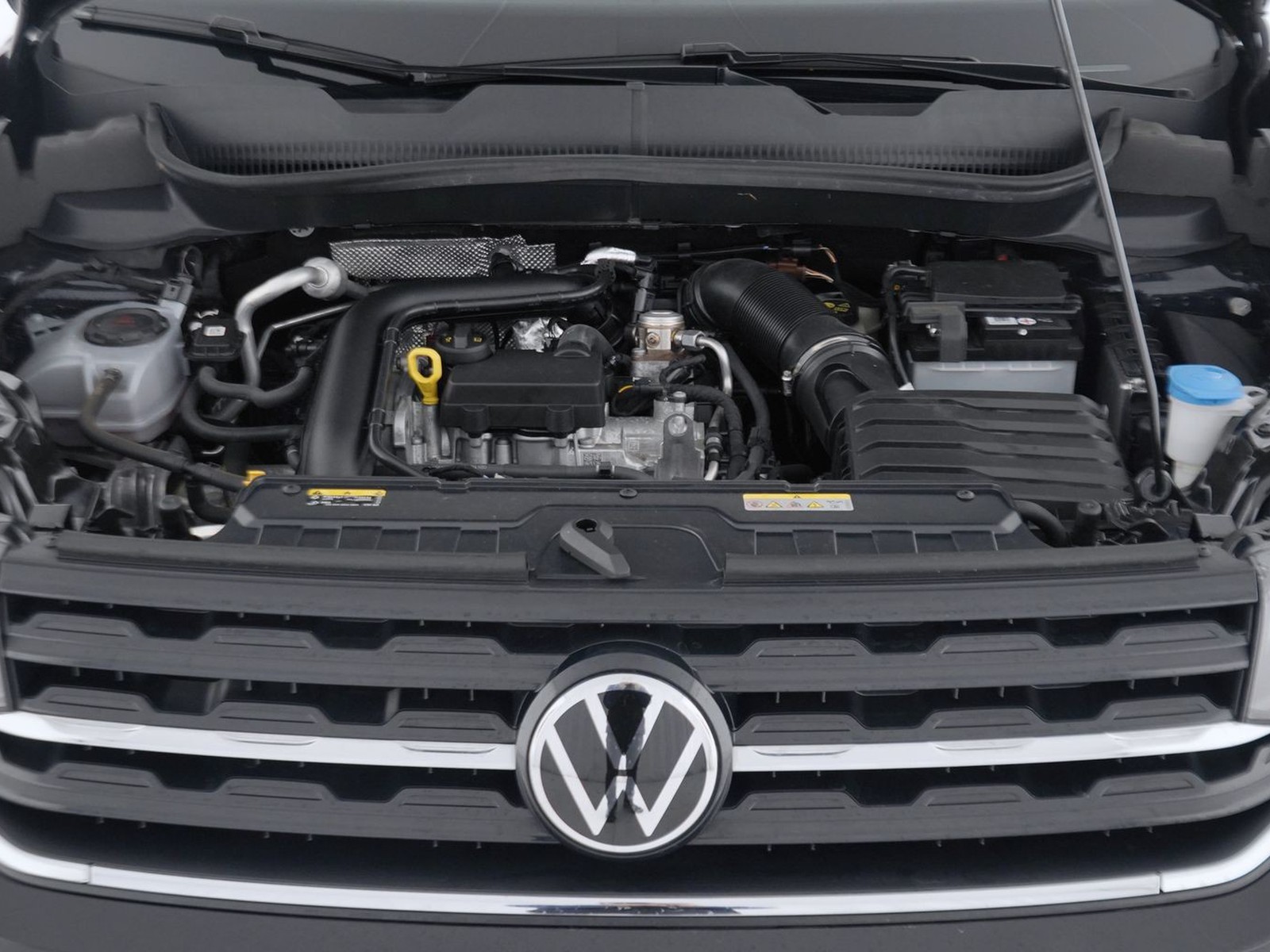 11 - Volkswagen T-Cross 1.0 tsi 110cv style