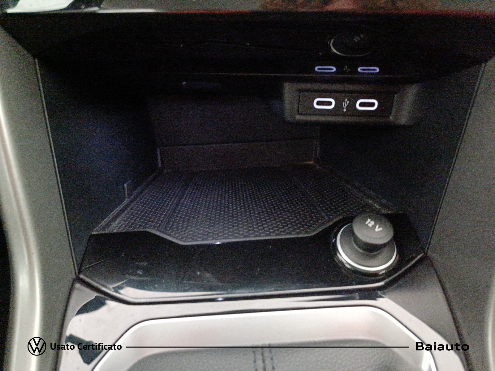 12 - Volkswagen T-Roc 1.0 tsi 110cv style