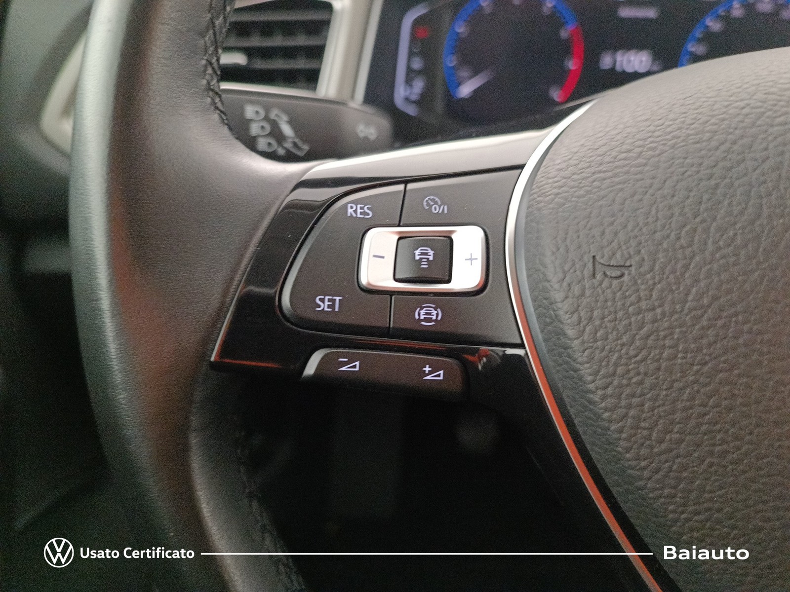 15 - Volkswagen T-Roc 1.0 tsi 110cv style