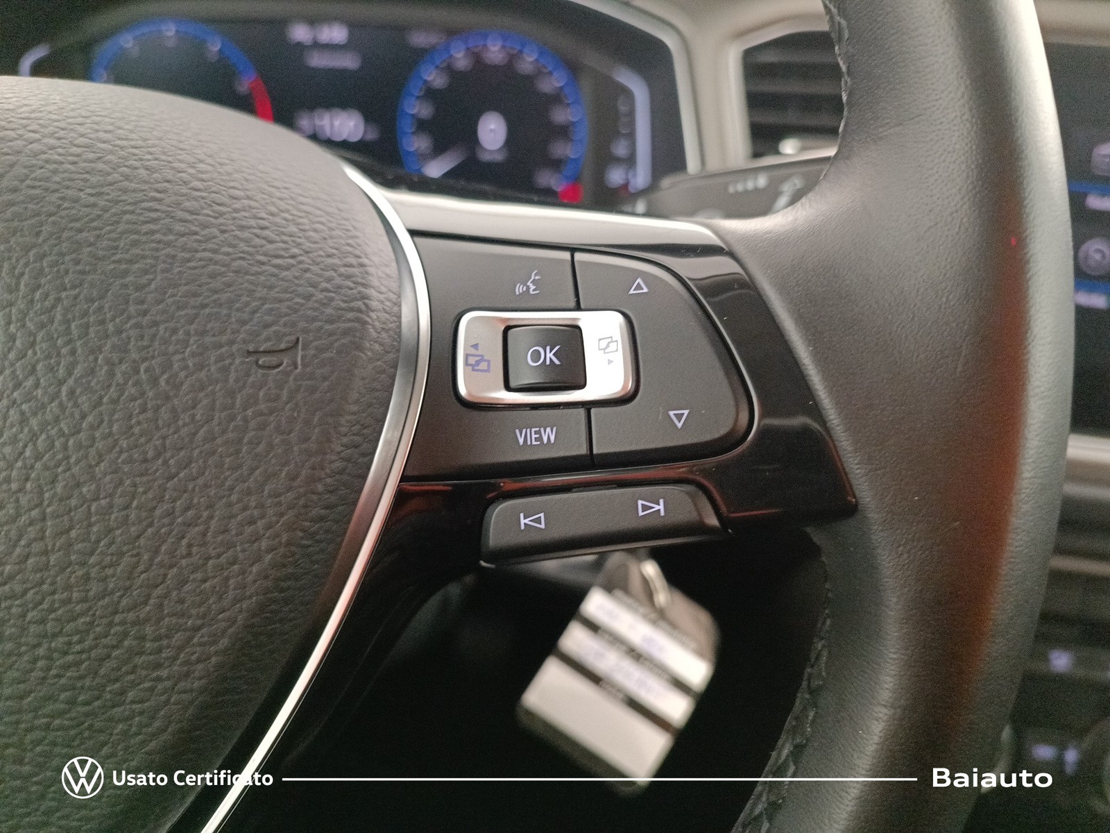 16 - Volkswagen T-Roc 1.0 tsi 110cv style