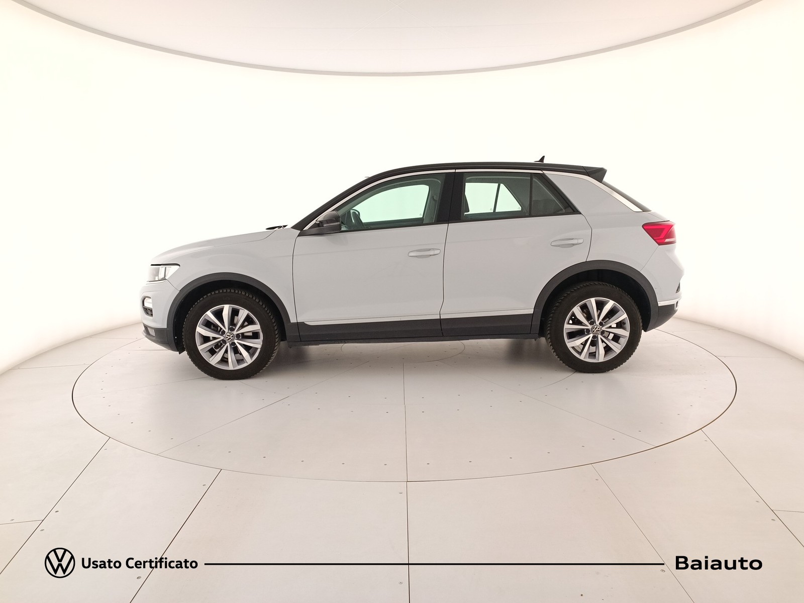 3 - Volkswagen T-Roc 1.0 tsi 110cv style