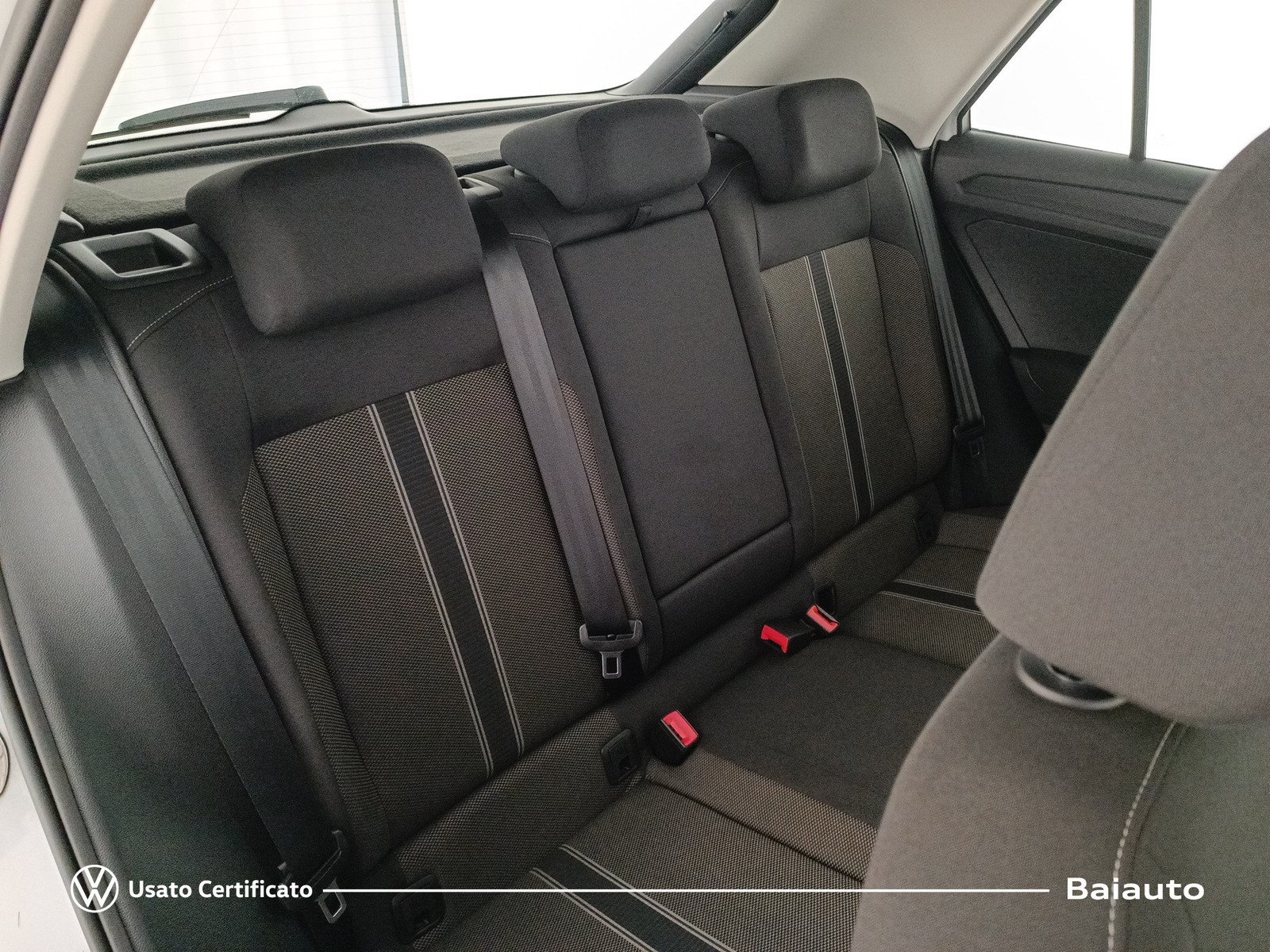 21 - Volkswagen T-Roc 1.0 tsi 110cv style