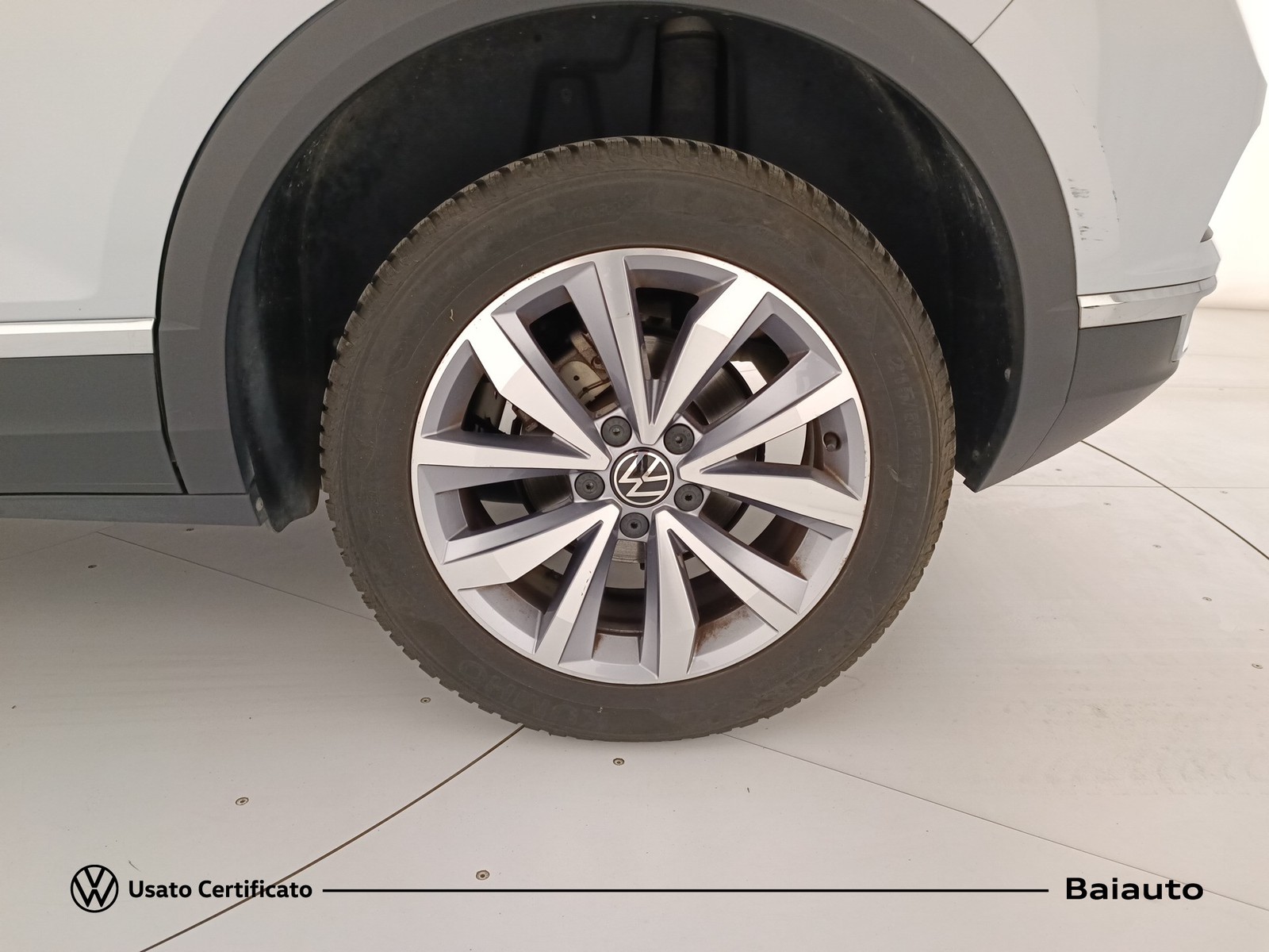 26 - Volkswagen T-Roc 1.0 tsi 110cv style