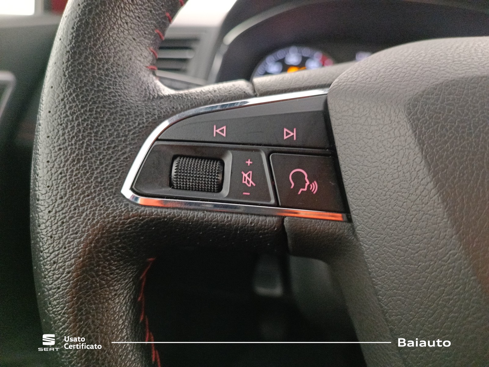 14 - Seat Arona 1.0 tgi 90cv fr