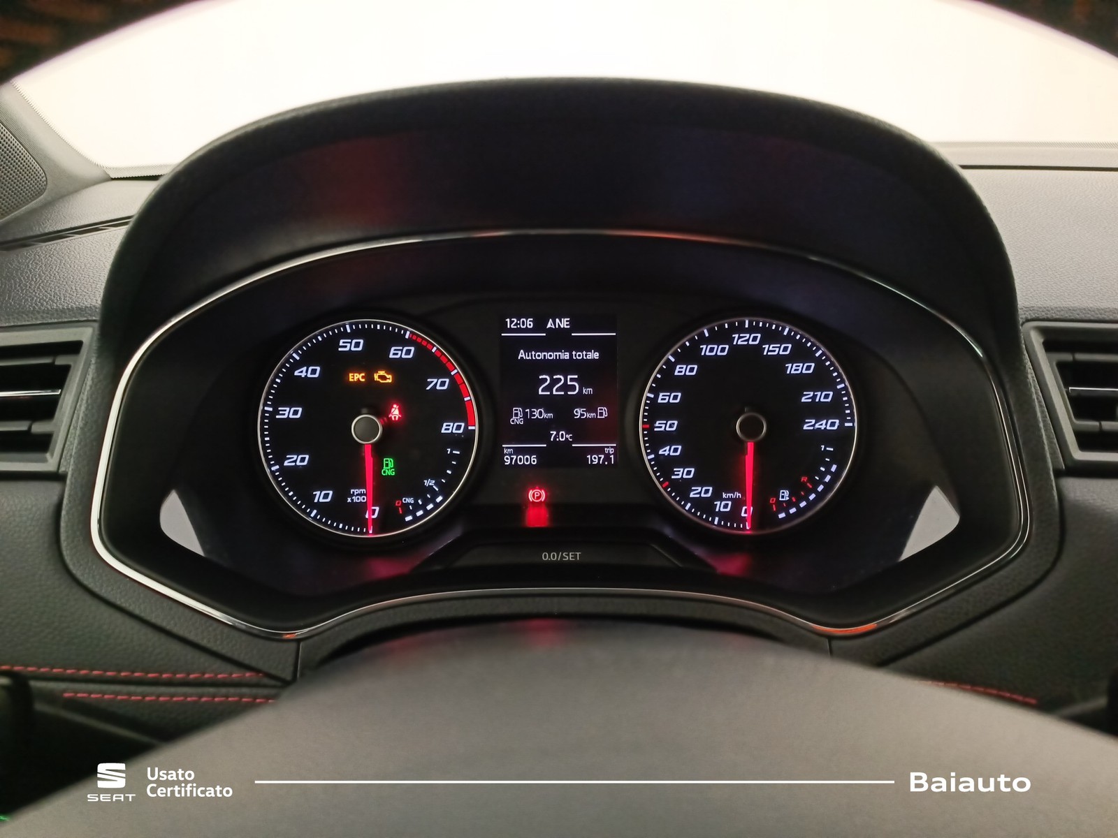 9 - Seat Arona 1.0 tgi 90cv fr