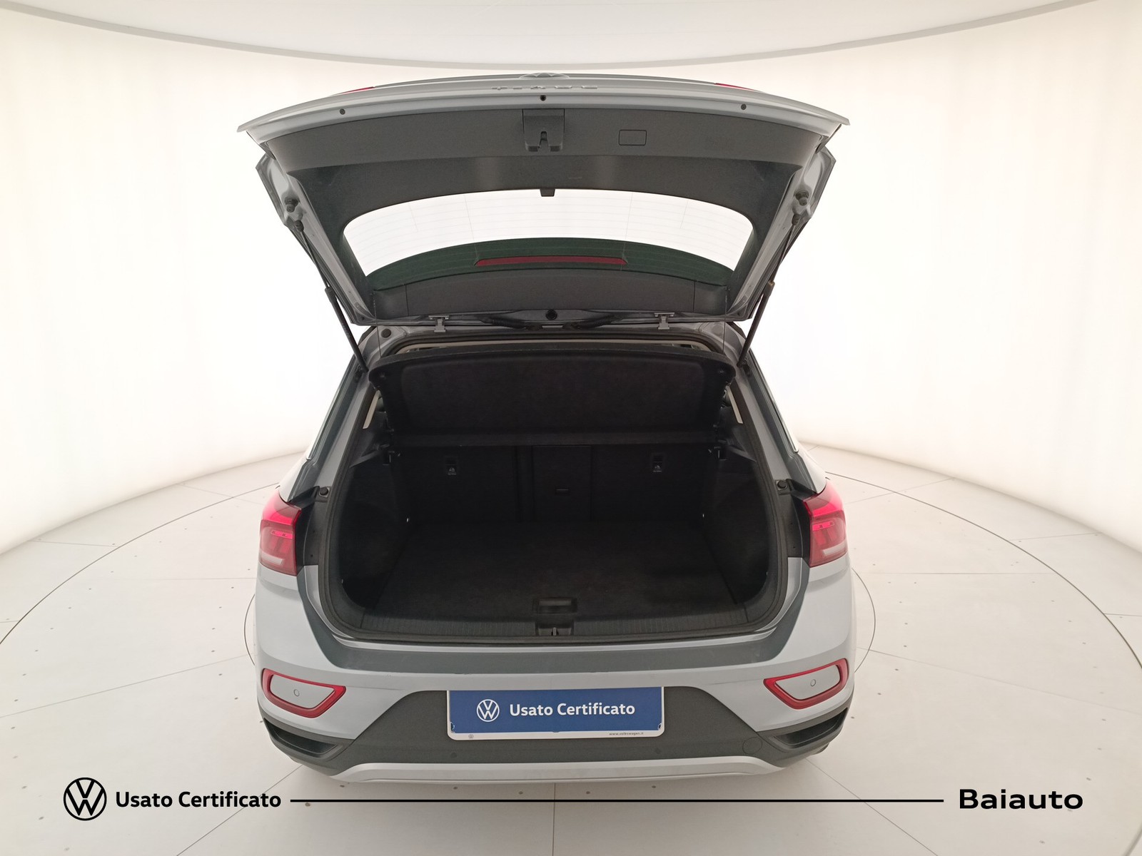 29 - Volkswagen T-Roc 2.0 tdi scr 115cv life