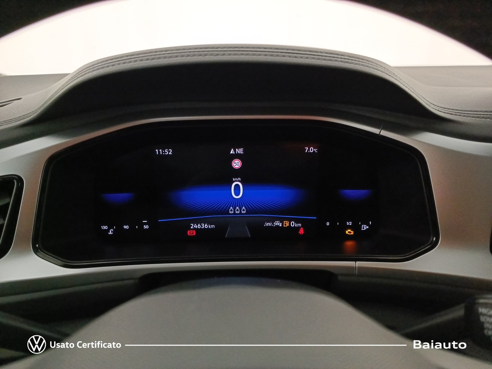 9 - Volkswagen T-Roc 2.0 tdi scr 115cv life