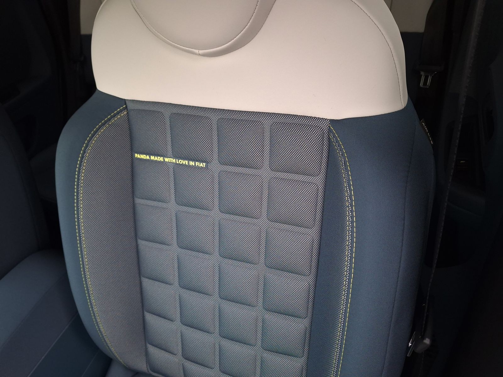 21 - Fiat Grande Panda 1.2 hybrid 110cv la prima