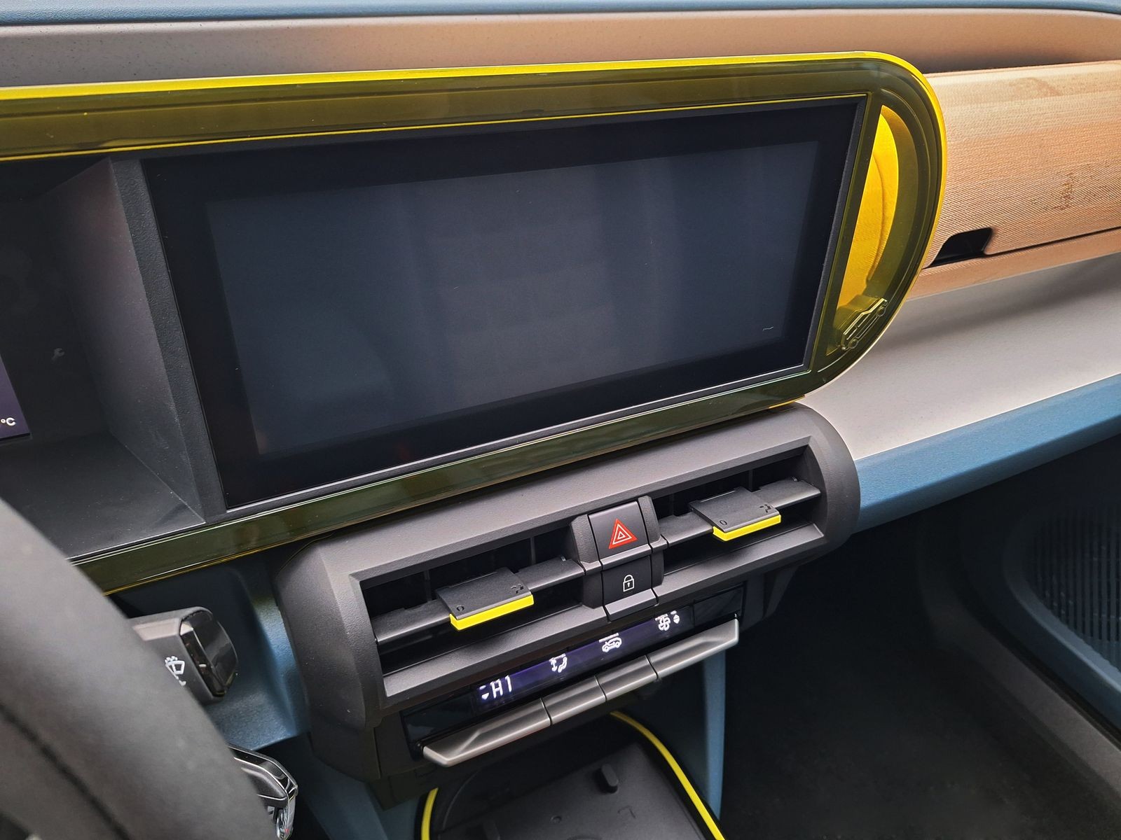 16 - Fiat Grande Panda 1.2 hybrid 110cv la prima