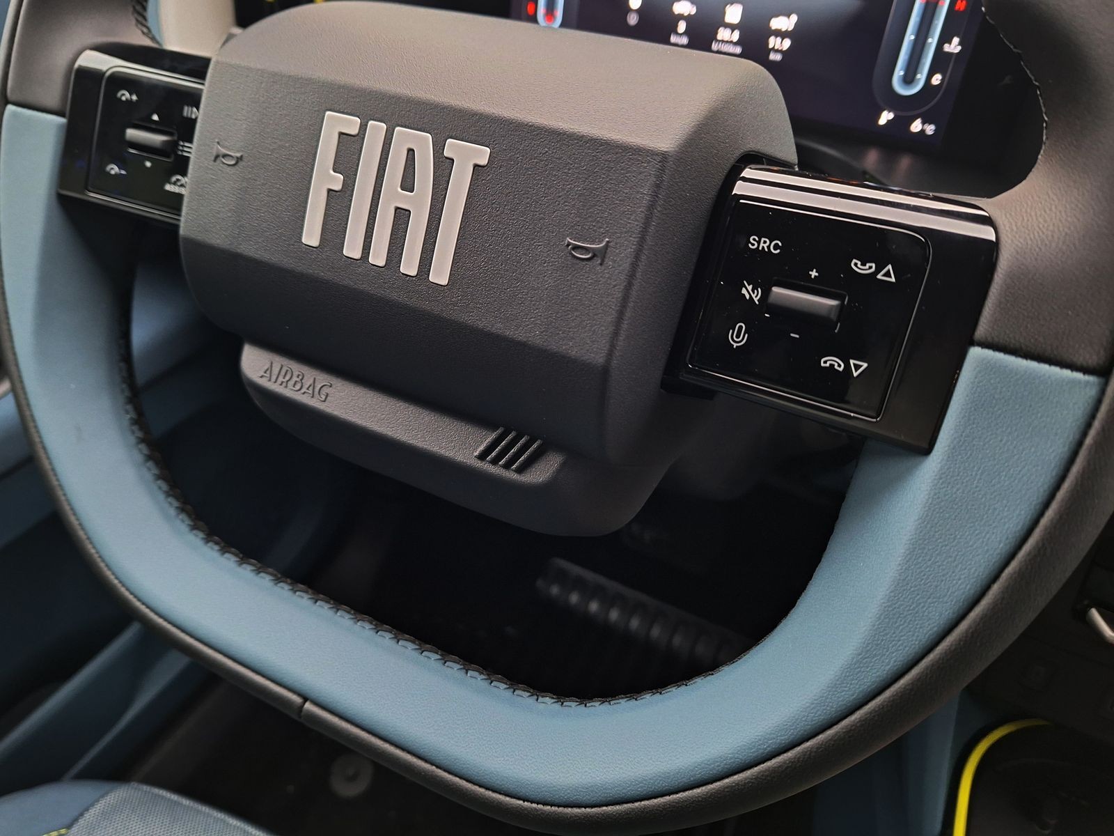 20 - Fiat Grande Panda 1.2 hybrid 110cv la prima