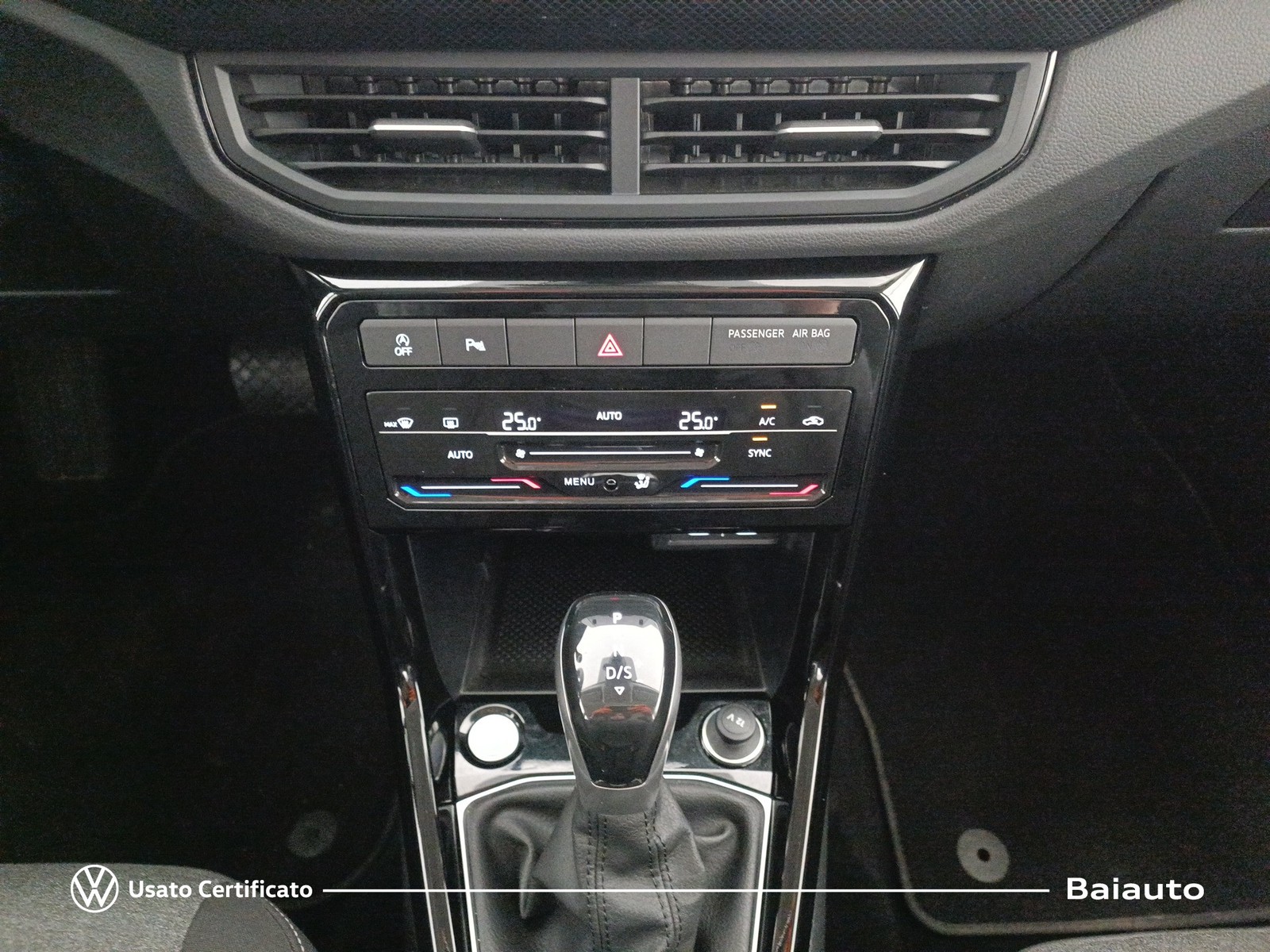 11 - Volkswagen T-Cross 1.0 tsi 115cv life dsg