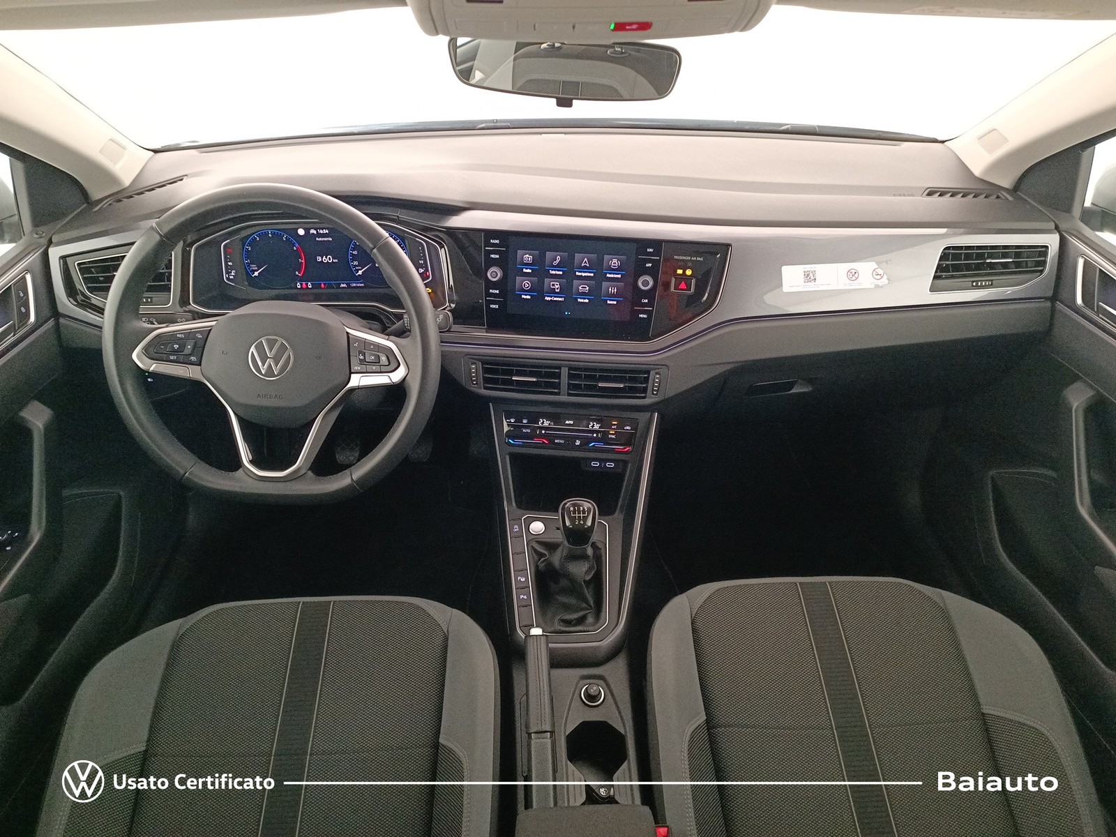 6 - Volkswagen Polo 1.0 tsi 95cv style