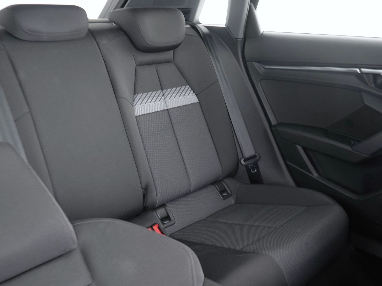 21 - Audi A3 sportback 35 1.5 tfsi mhev business advanced s tronic