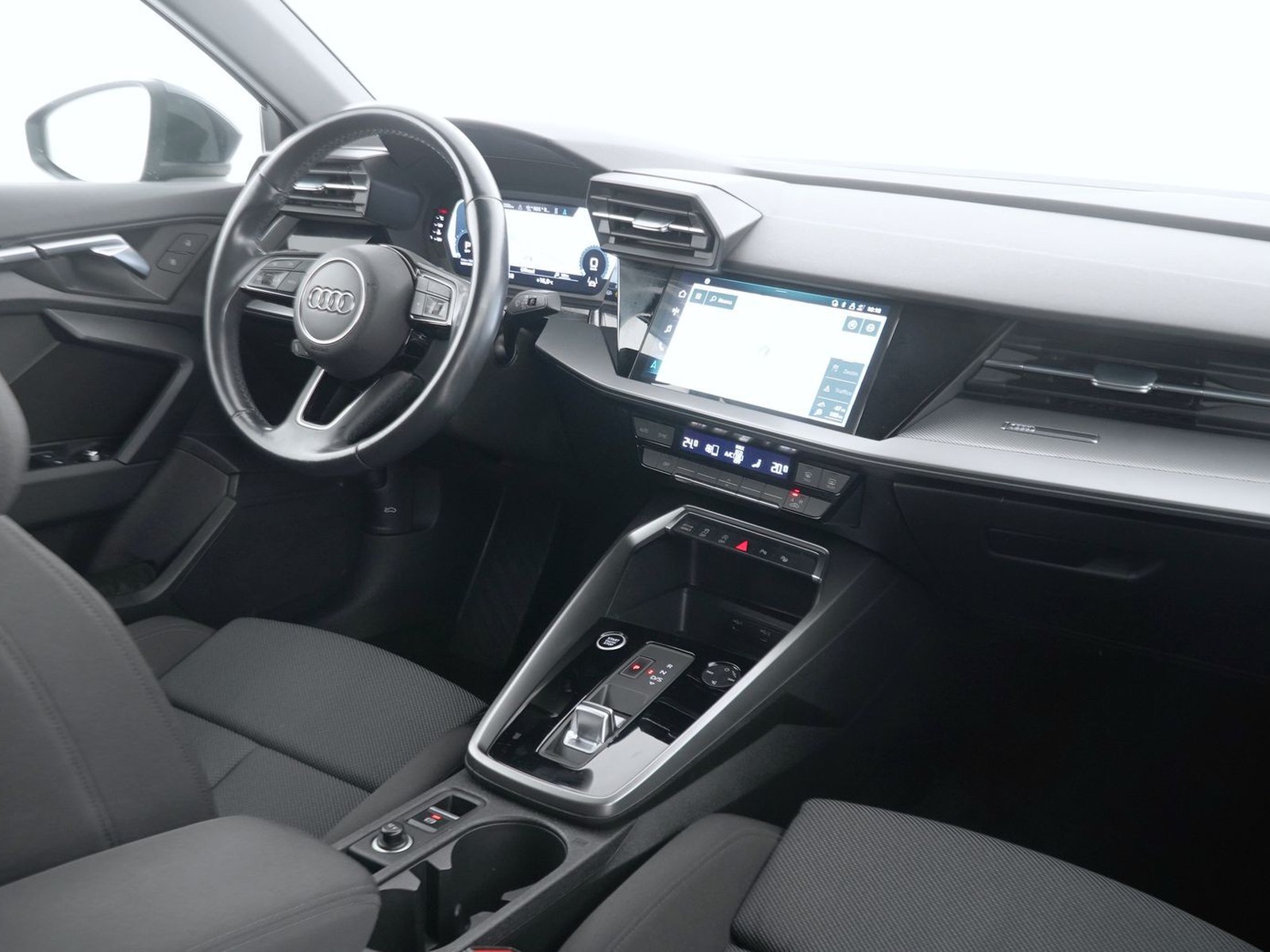 4 - Audi A3 sportback 35 1.5 tfsi mhev business advanced s tronic