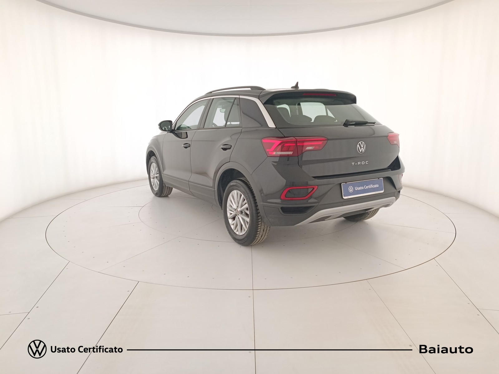4 - Volkswagen T-Roc 2.0 tdi scr 115cv life