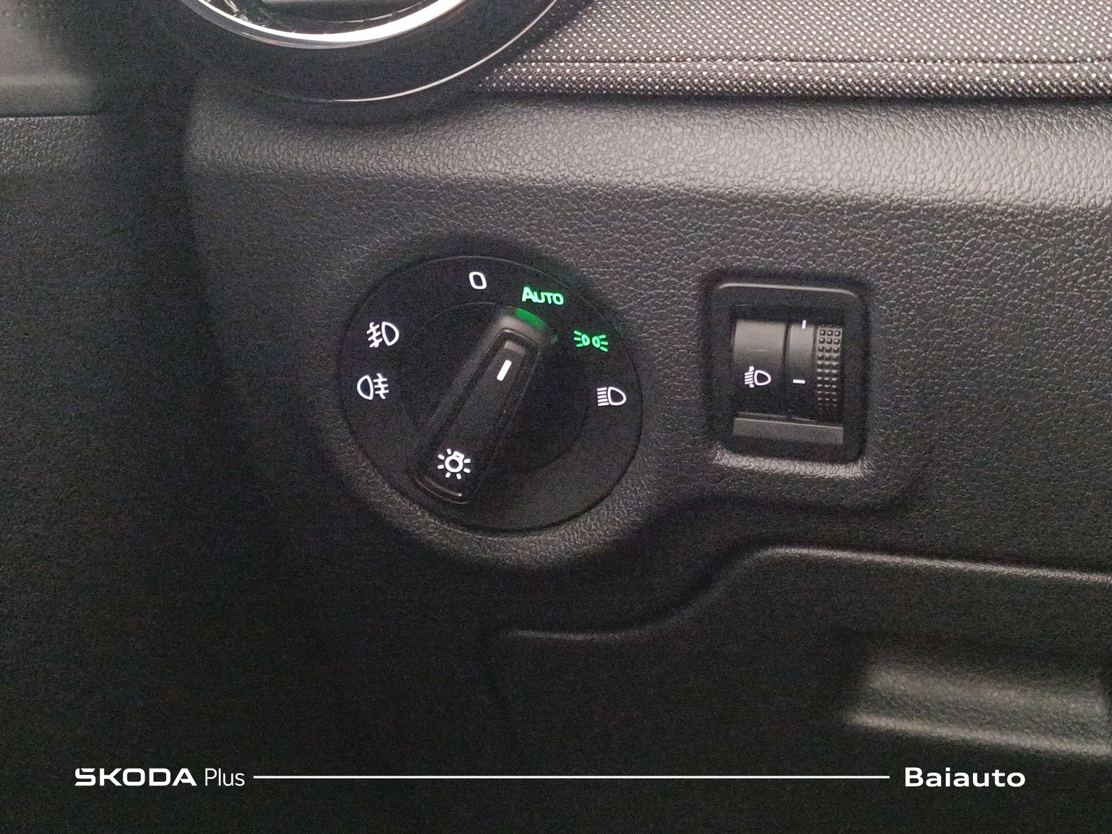 18 - Skoda Fabia 1.0 mpi 80cv selection