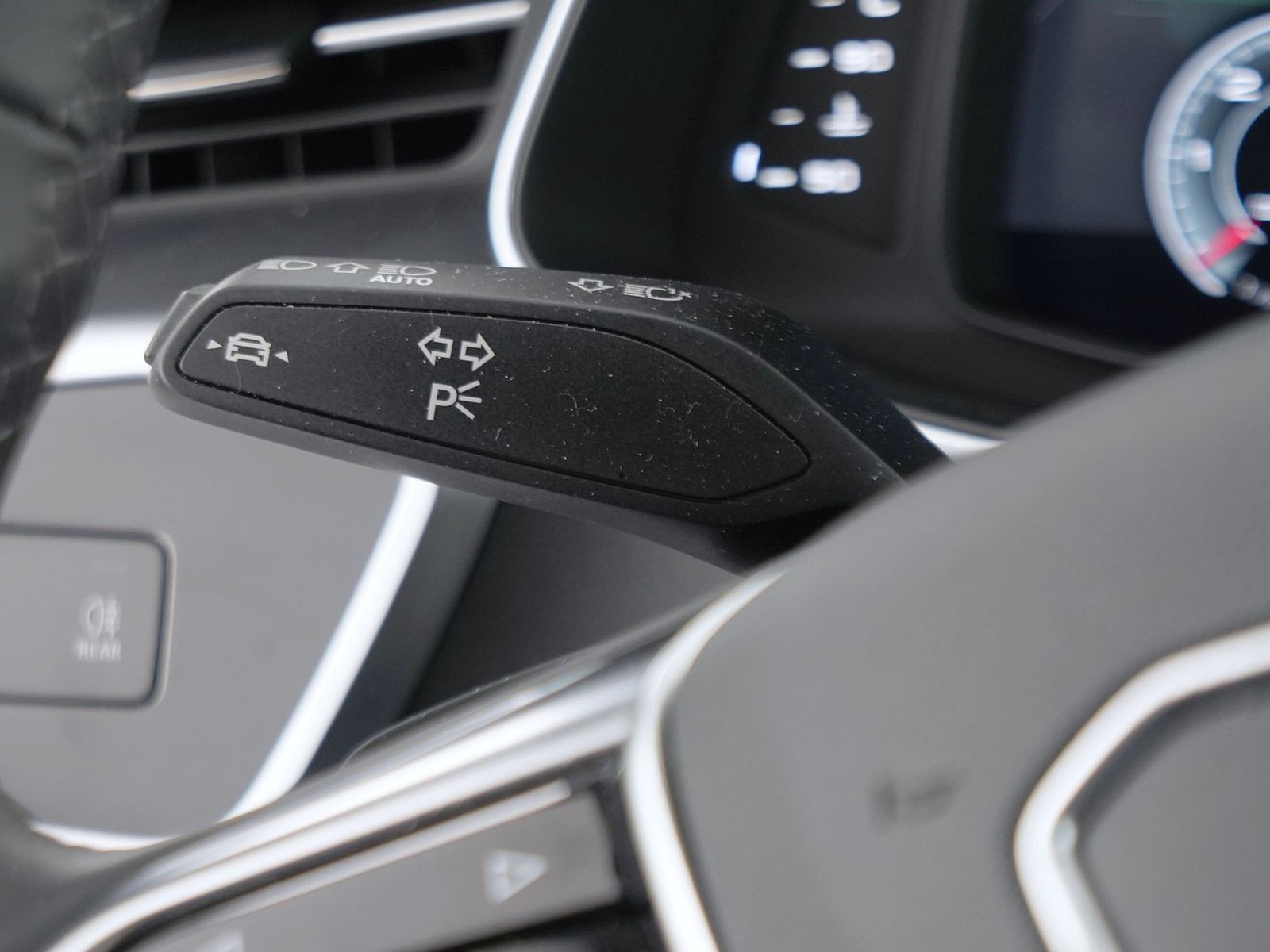 30 - Audi A6 avant 50 3.0 v6 tdi mhev 48v s line edition quattro ultra tiptronic