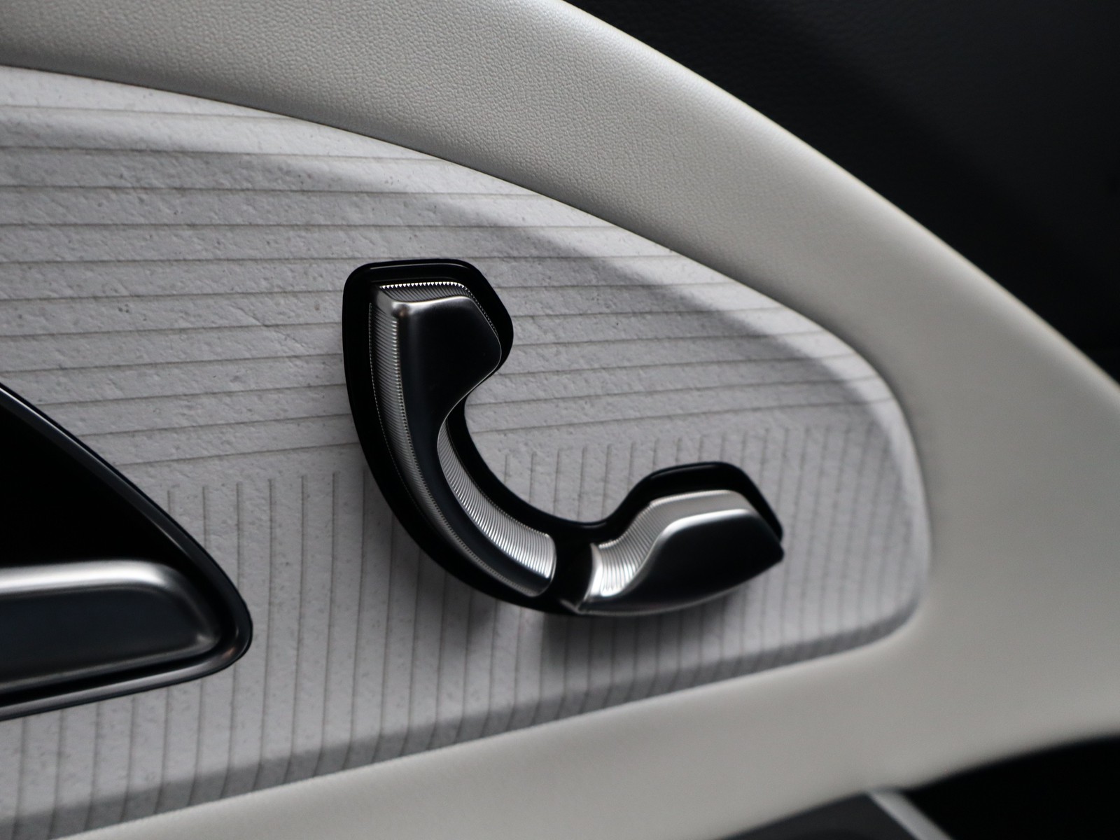 15 - Mercedes CLA 200 premium 4matic auto