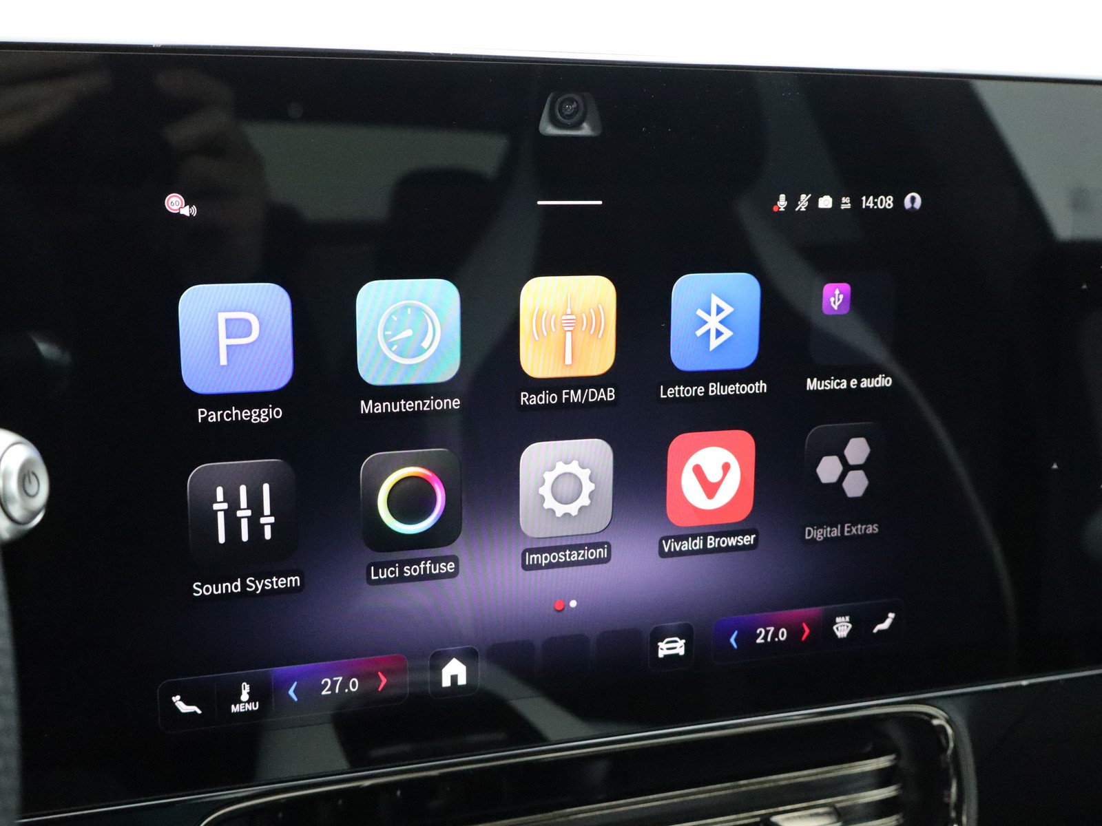 10 - Mercedes CLA 200 premium 4matic auto