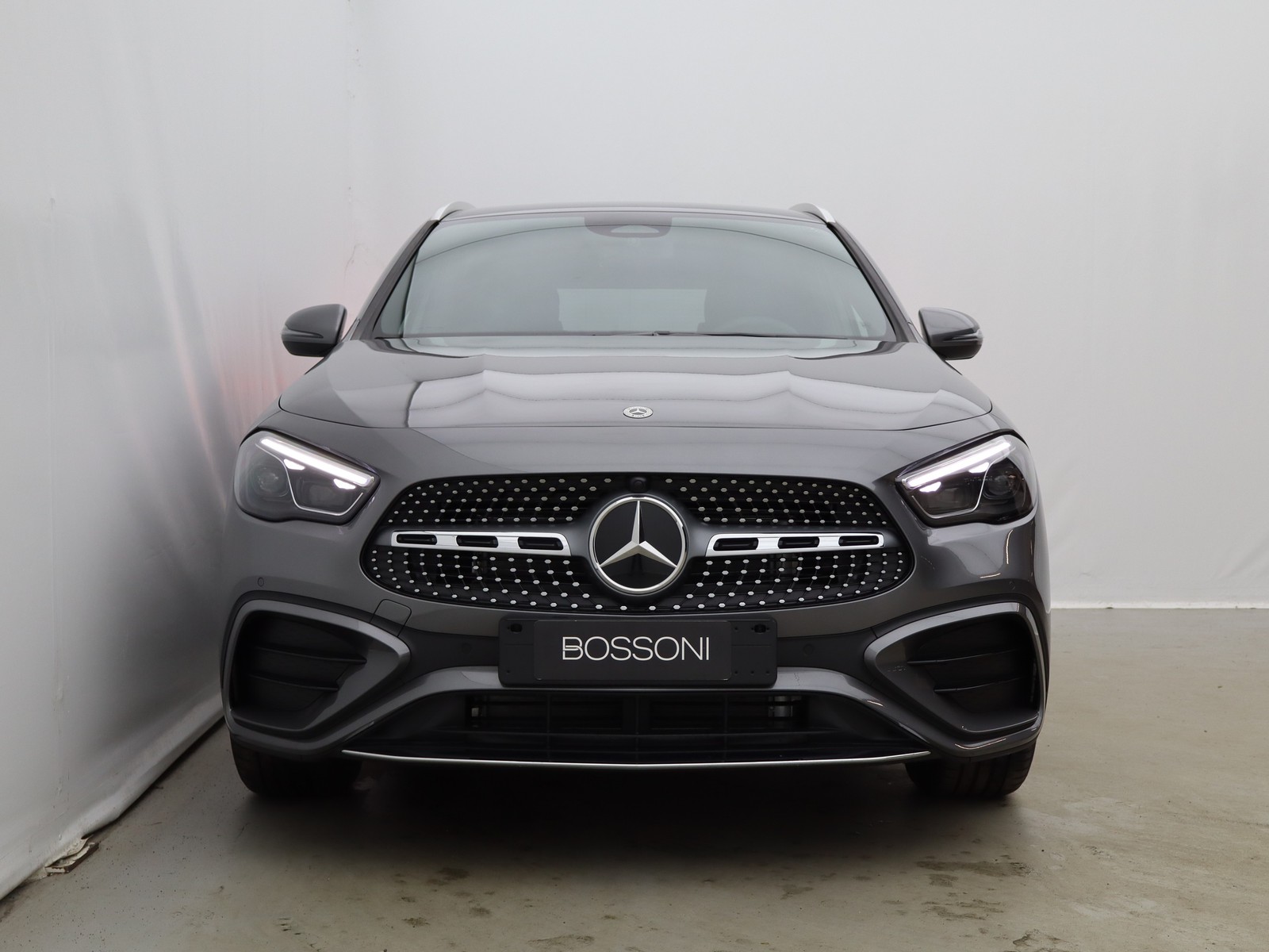 2 - Mercedes GLA 200 d amg line extra 8g-dct