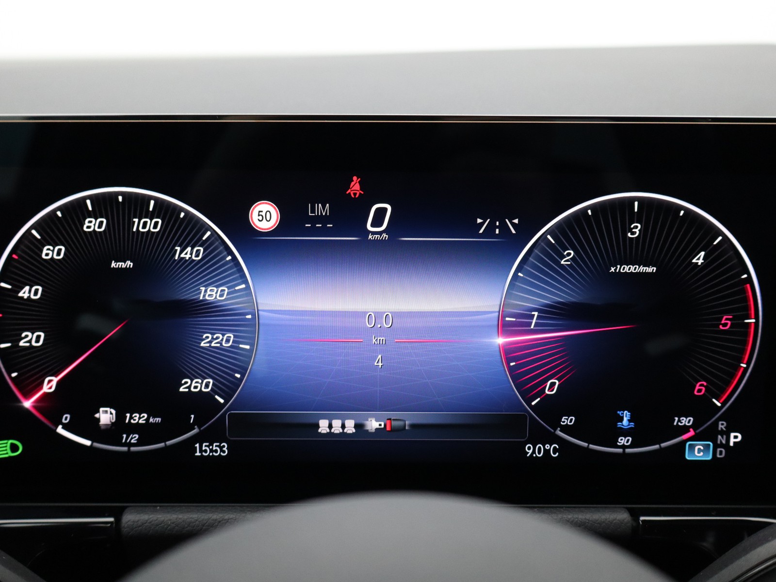 9 - Mercedes GLA 200 d amg line extra 8g-dct