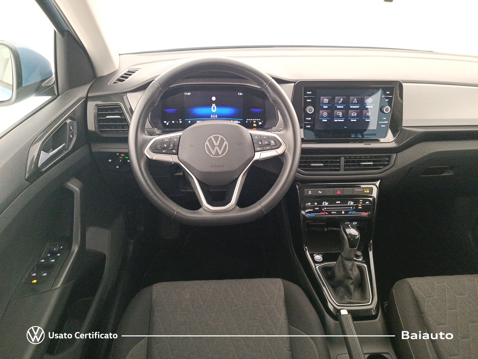 8 - Volkswagen T-Cross 1.0 tsi 115cv life dsg