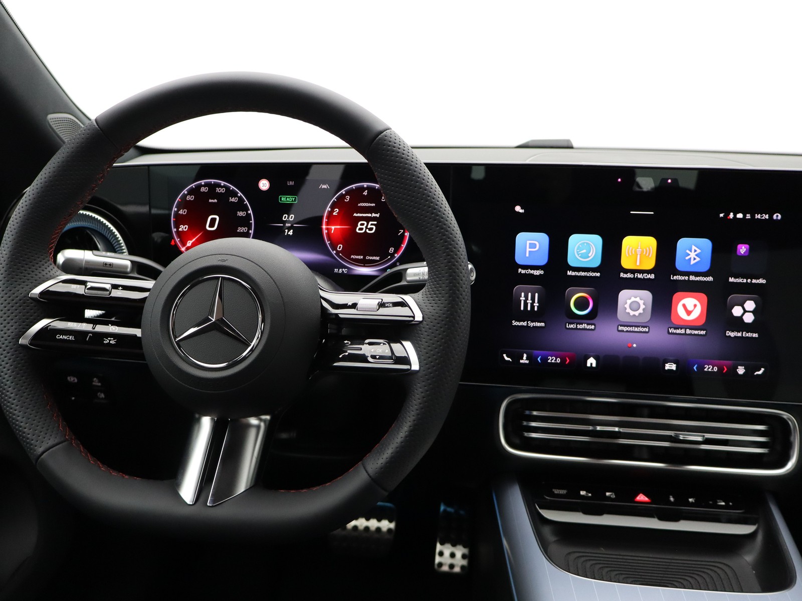 12 - Mercedes CLA 200 premium auto