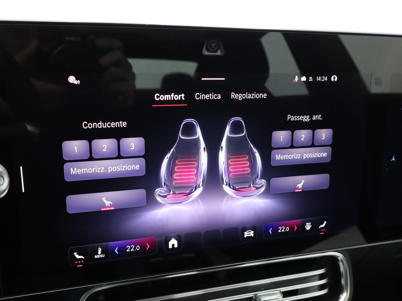 14 - Mercedes CLA 200 premium auto